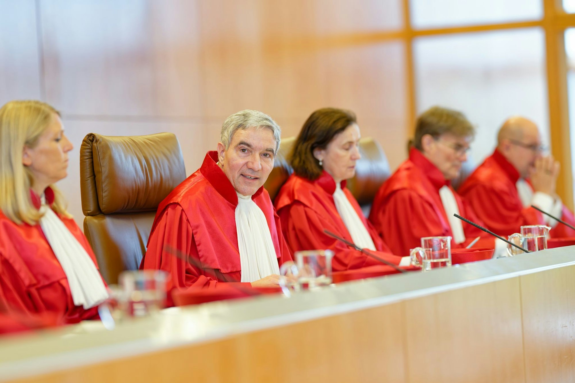 Gerichtspräsident Stephan Harbarth erläutert das Urteil.