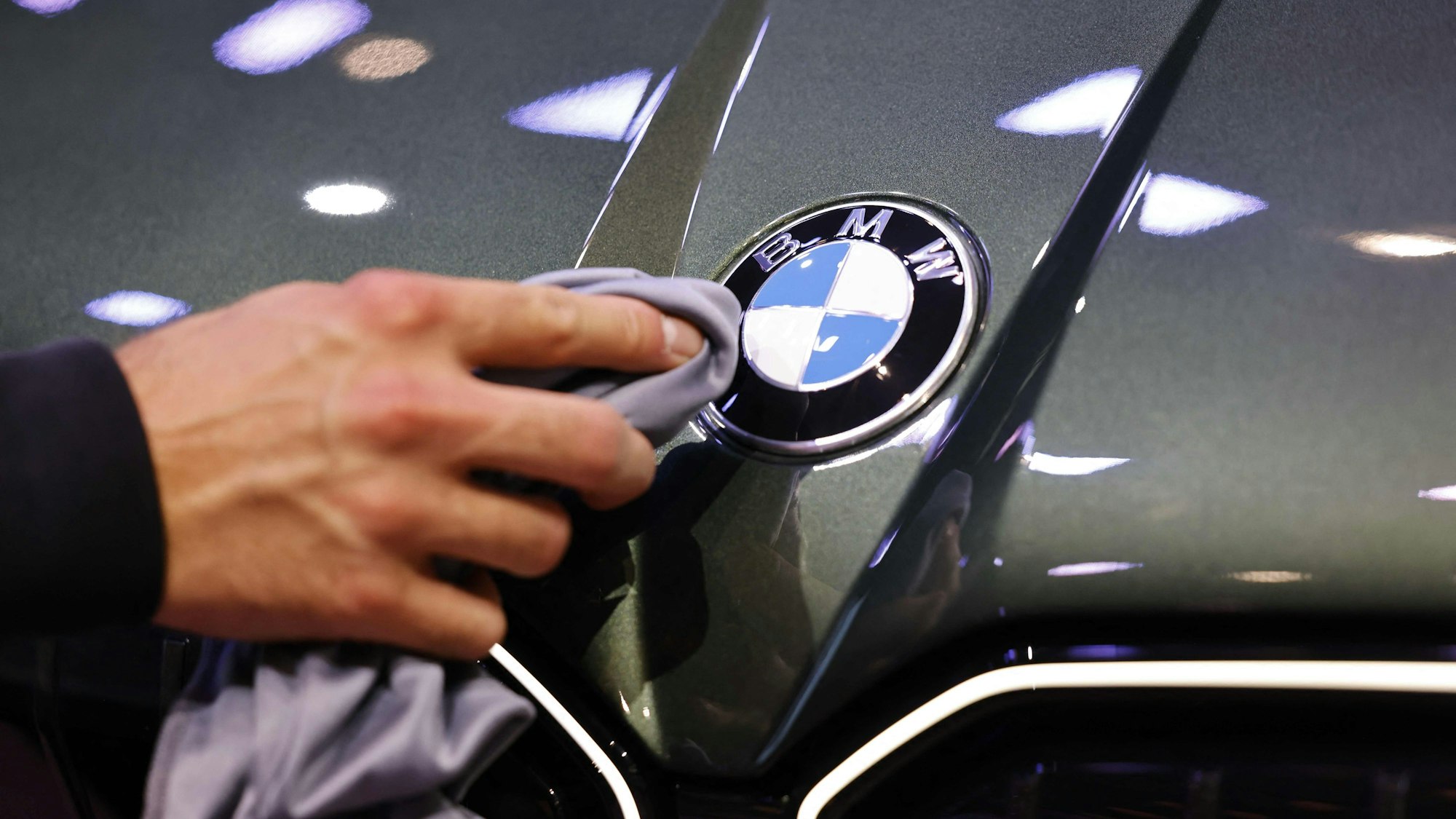 Ein junger BMW-Fahrer in Sankt Augustin wurde bitter enttäuscht (Symbolbild).