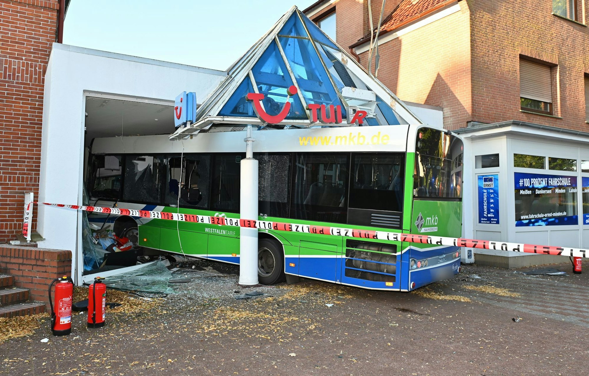 Die Unfallursache war zunächst unklar.