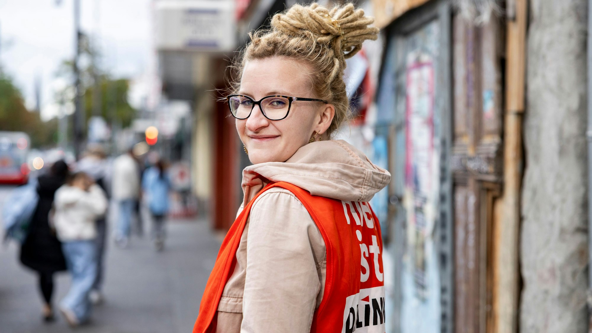 Isabel Gerken hat in ihrem Wahlkreis Kalk das erste Direktmandat für die Linke geholt.