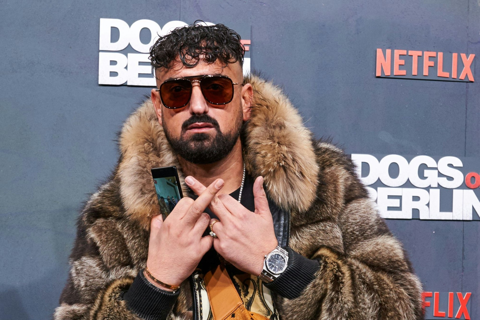 Netflix kündigt «ein seltenes, ungeschöntes Bild» an.