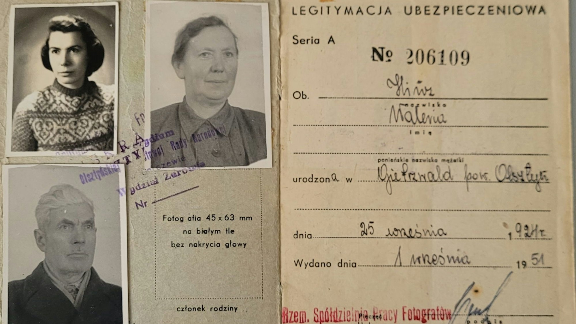 Der alte Ausweis von Valeria Kneutgen (links oben), die mit Mädchennamen Hinz hieß, ausgestellt von den polnischen Behörden. Rechts ihre Mutter Hedwig, unten ihr Vater Josef.