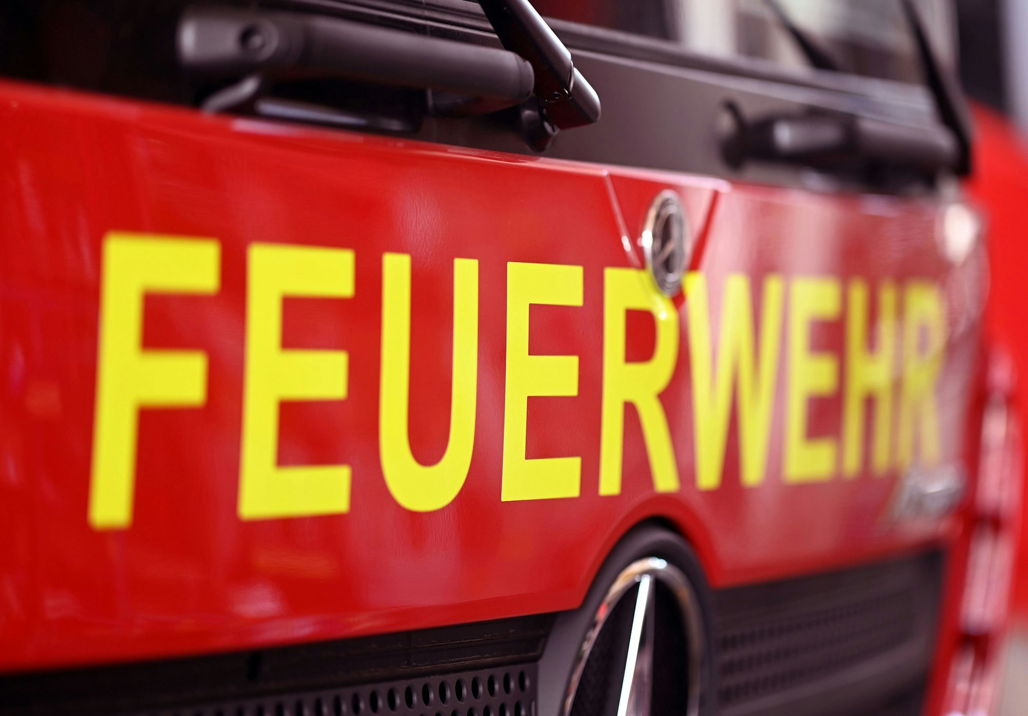 Das Bild zeigt einen Feuerwehrwagen.