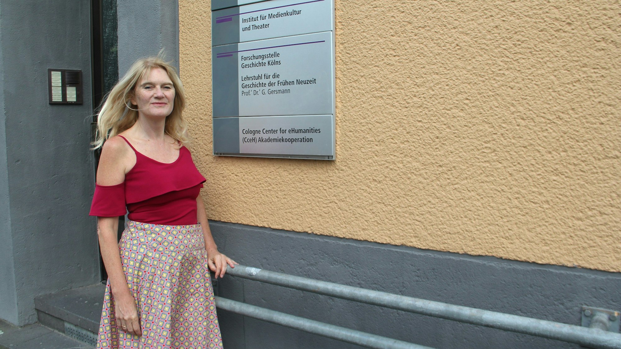 Am einstigen Institut für Theater-, Film- und Fernsehwissenschaft absolvierte Corinna Nilson ein Magisterstudium.