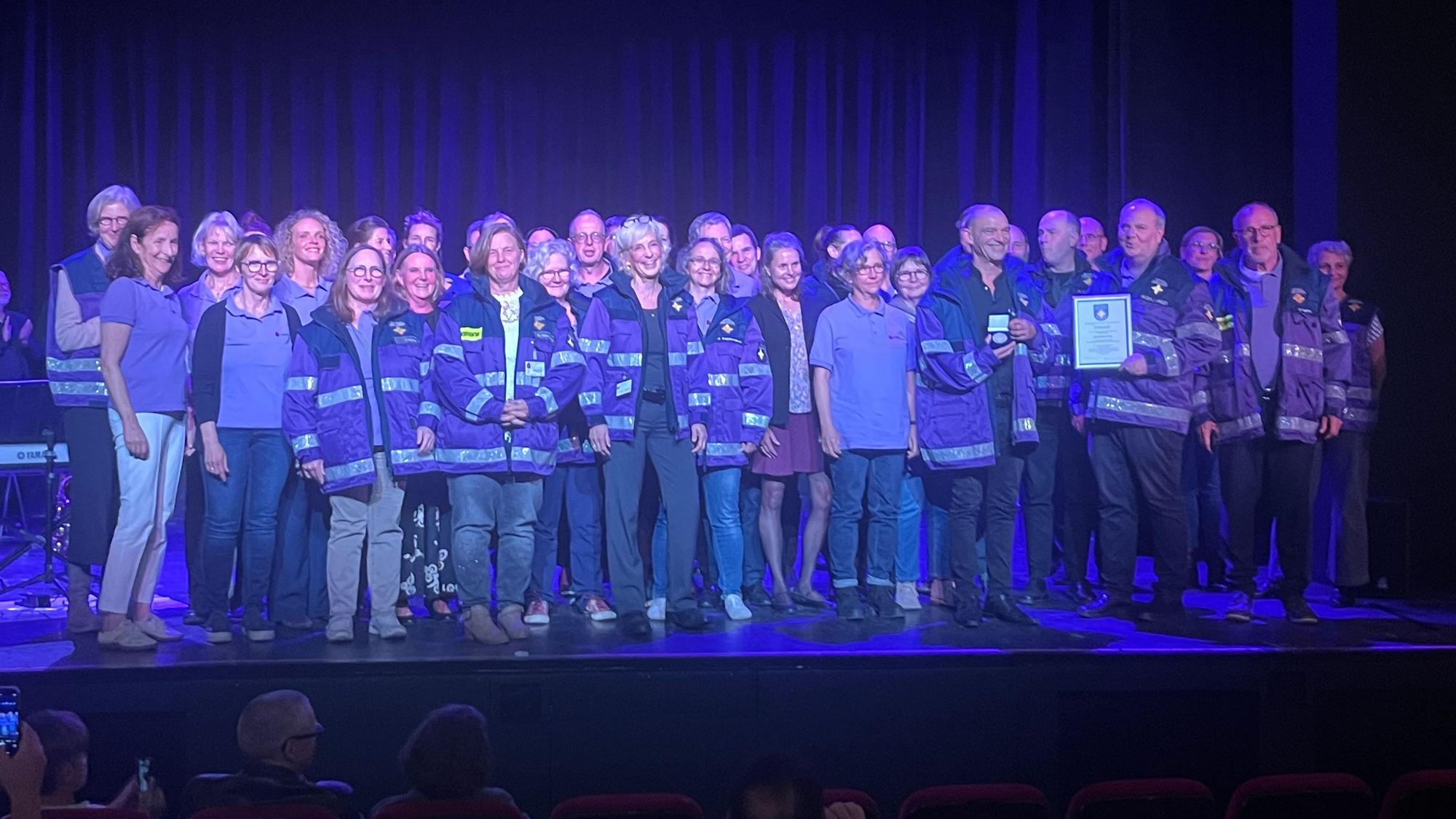 Die Notfallseelsorge Bonn/Rhein-Sieg feierte im Jungen Theater Bonn in Beuel ihr 25-jähriges Bestehen. Das Team der Notfallseelsorge wurde mit einer Medaille durch das Landespfarramt geehrt.