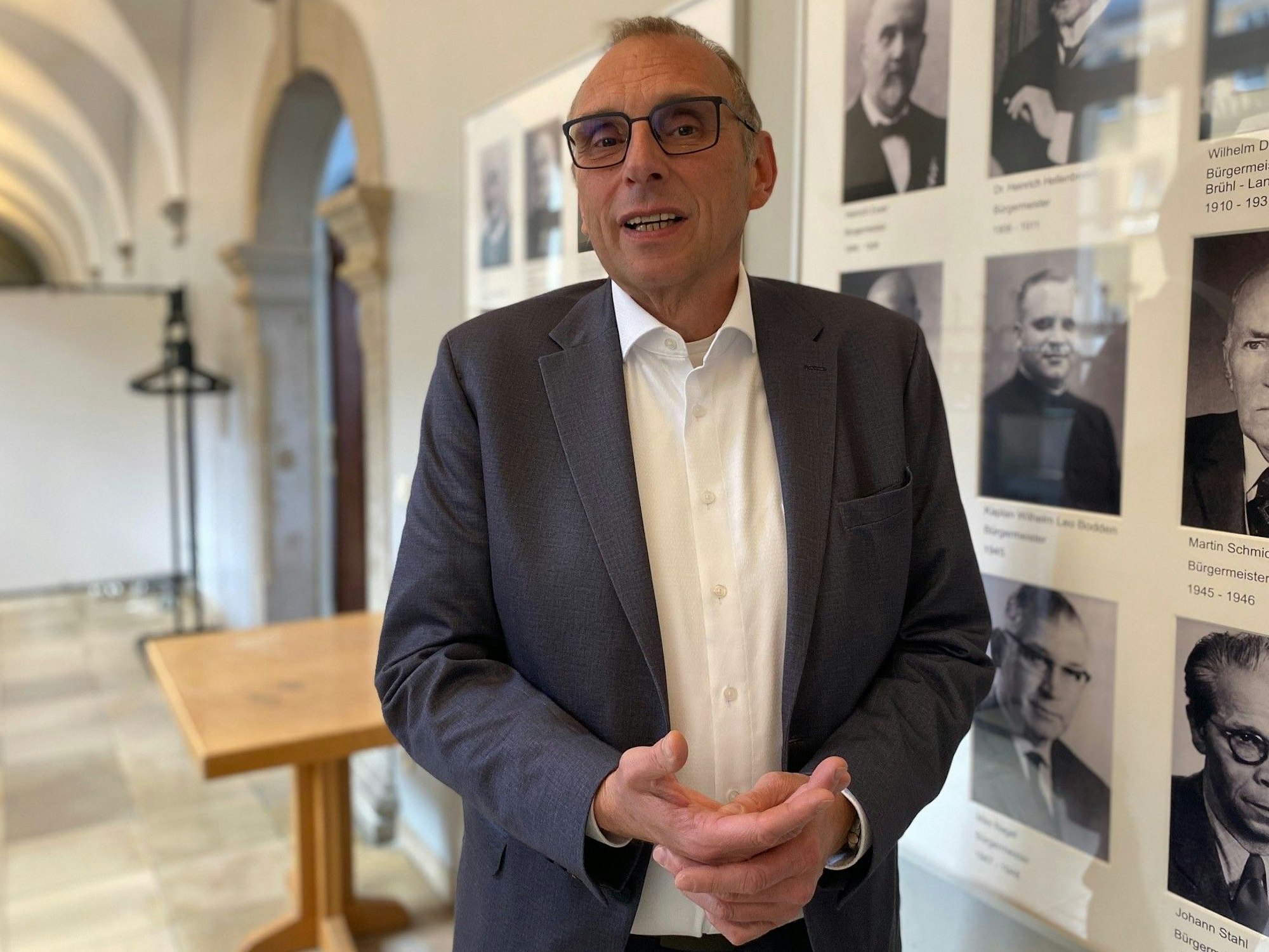 Zu sehen ist Bernhard Schumacher.