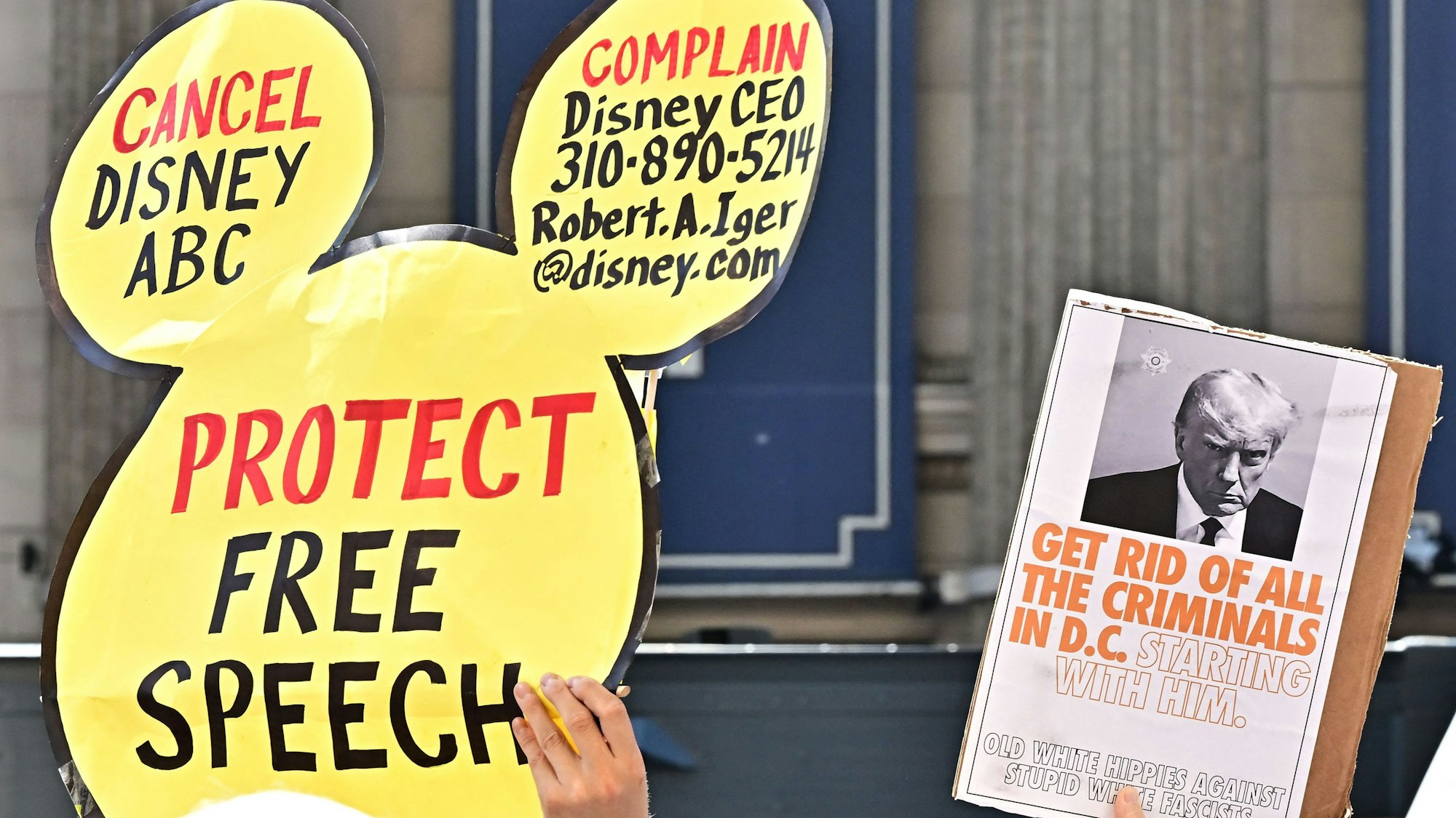 Kimmels Absetzung hatte Demonstrationen für die Freie Meinungsäußerung in den USA zur Folge.