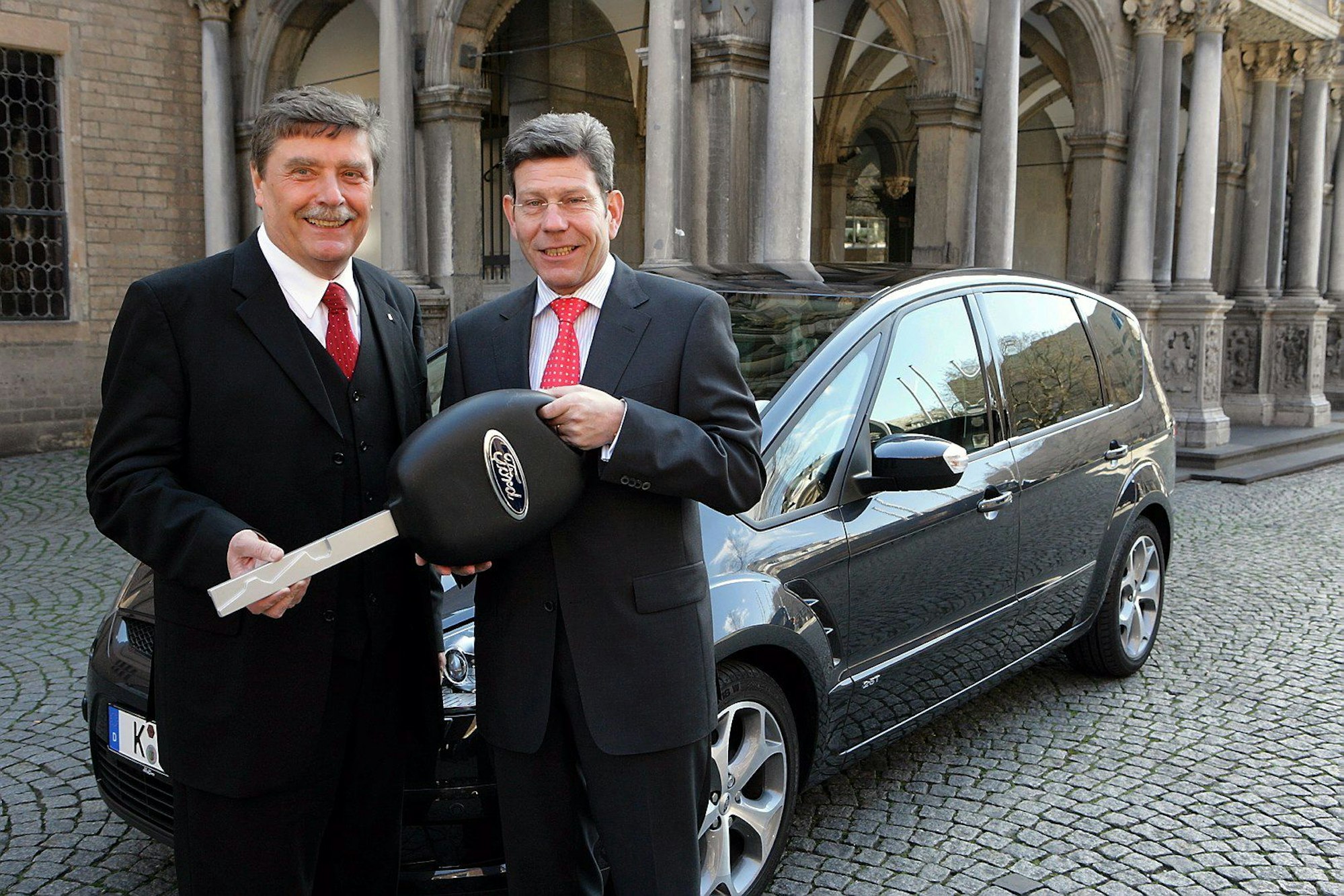 Das Bild zeigt Fritz Schramma und Bernhard Mattes. Foto: ZIK-EXPRESS