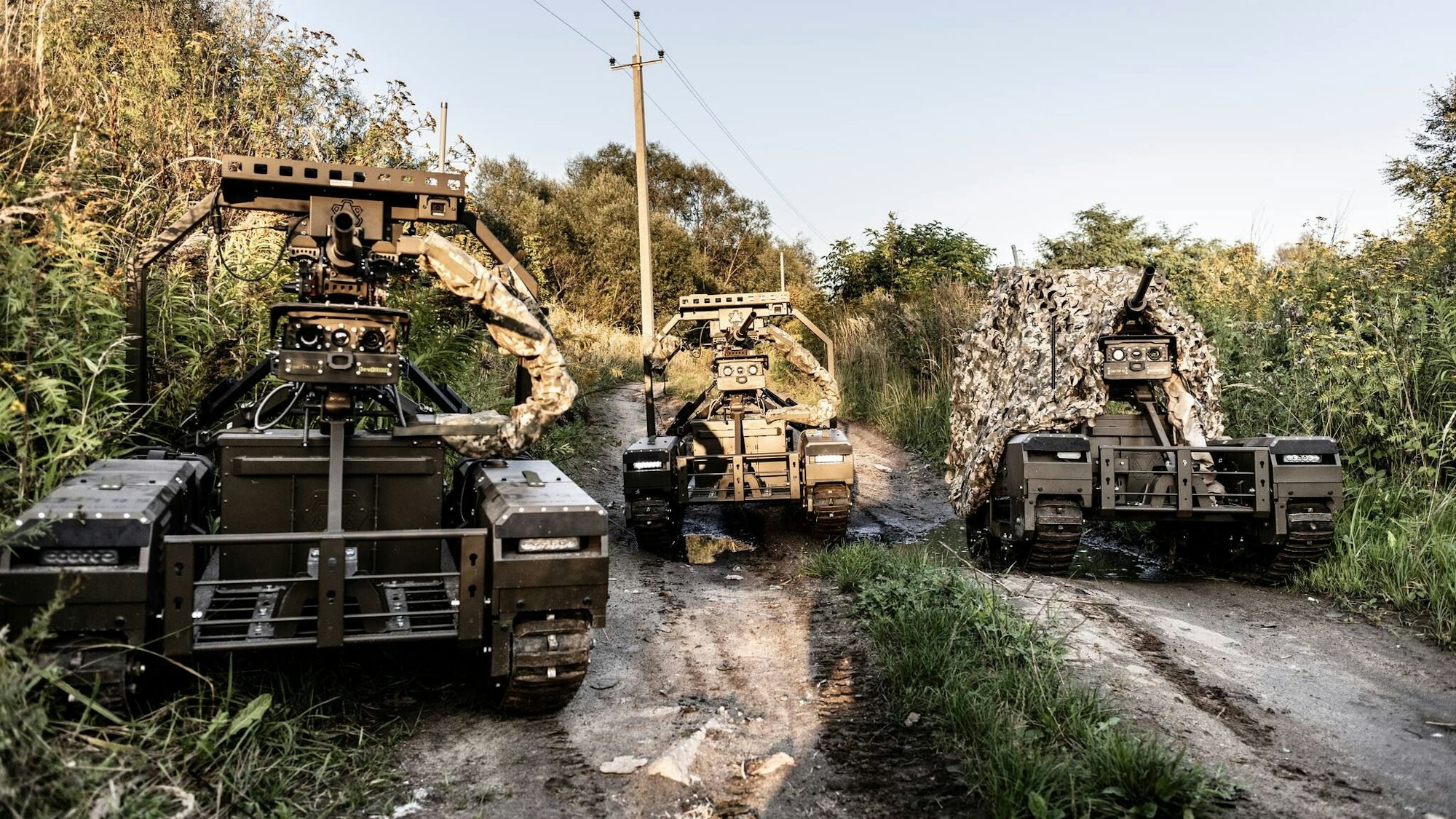 Krieg der Roboter: Ein unbemanntes Drohnenfahrzeug in der Ukraine. .