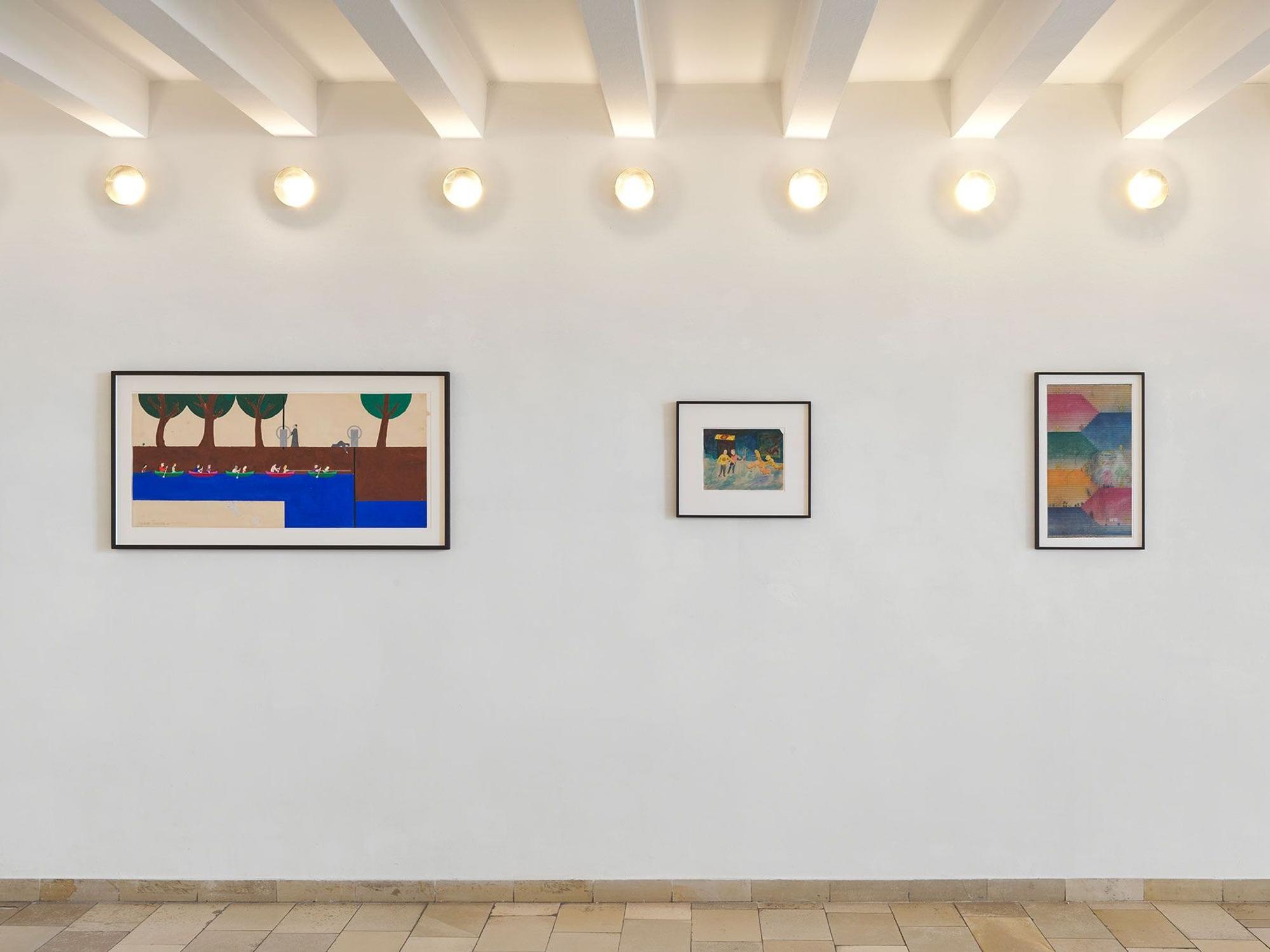 Zeichnungen von Jonas Lipps hängen im Kölnischen Kunstverein an der Wand.