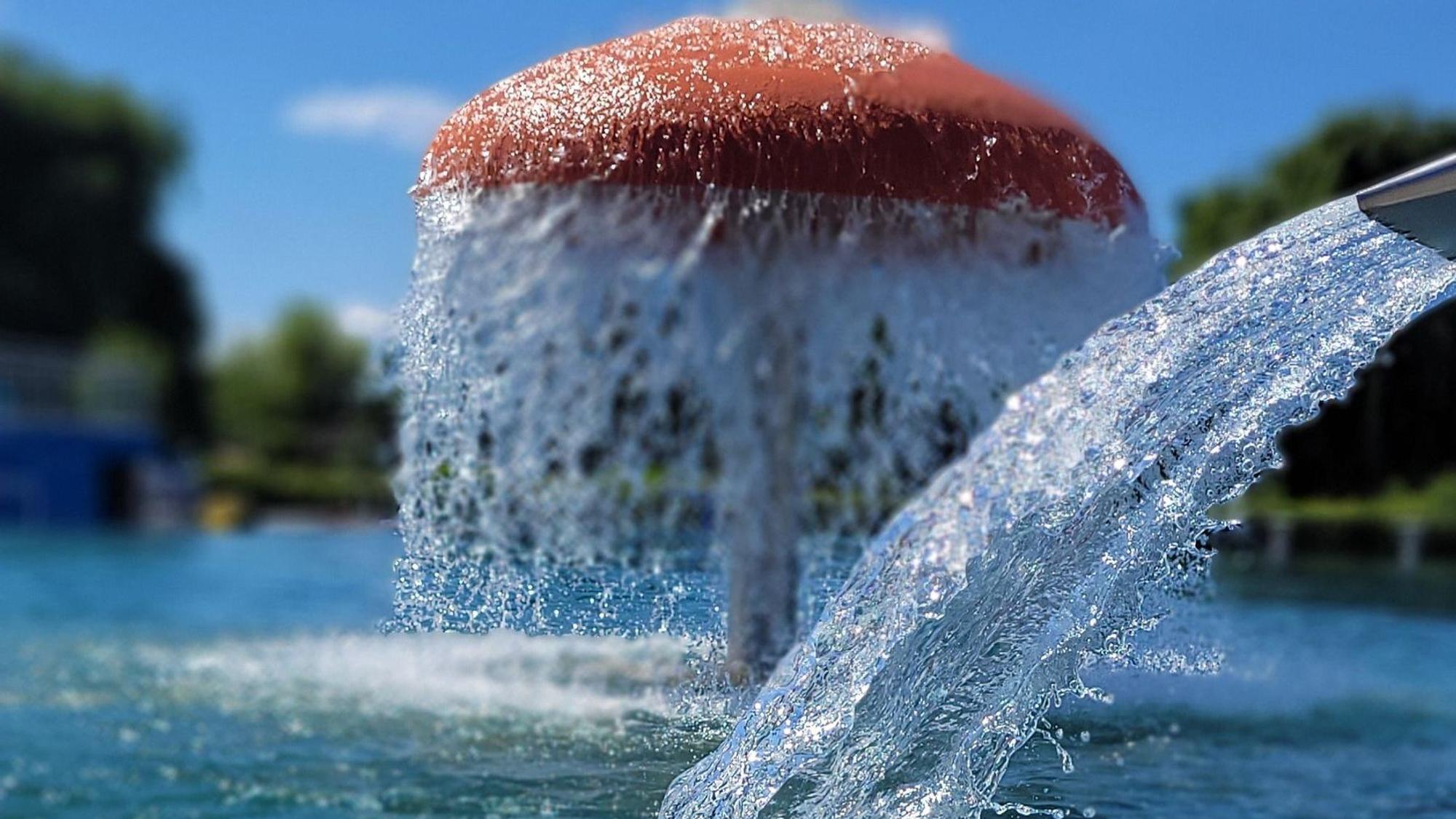 Das Foto zeigt ein Freibad.