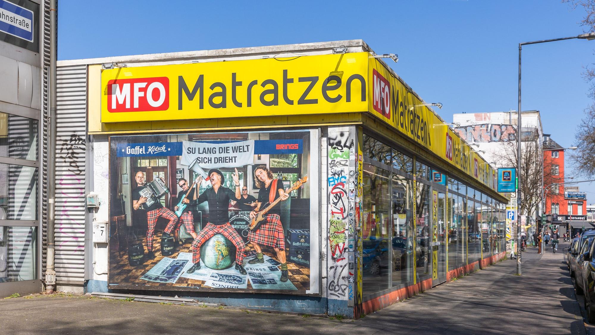 Das Ladengeschäft von MFO Matratzen am Ehrenfeldgürtel in Köln.