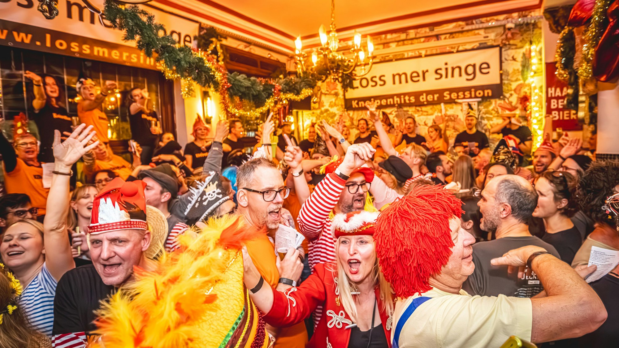Jecke feiern im Lapidarium