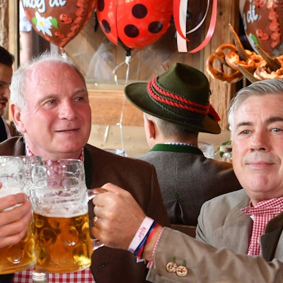 Uli Hoeneß und Carlo Ancelotti.
