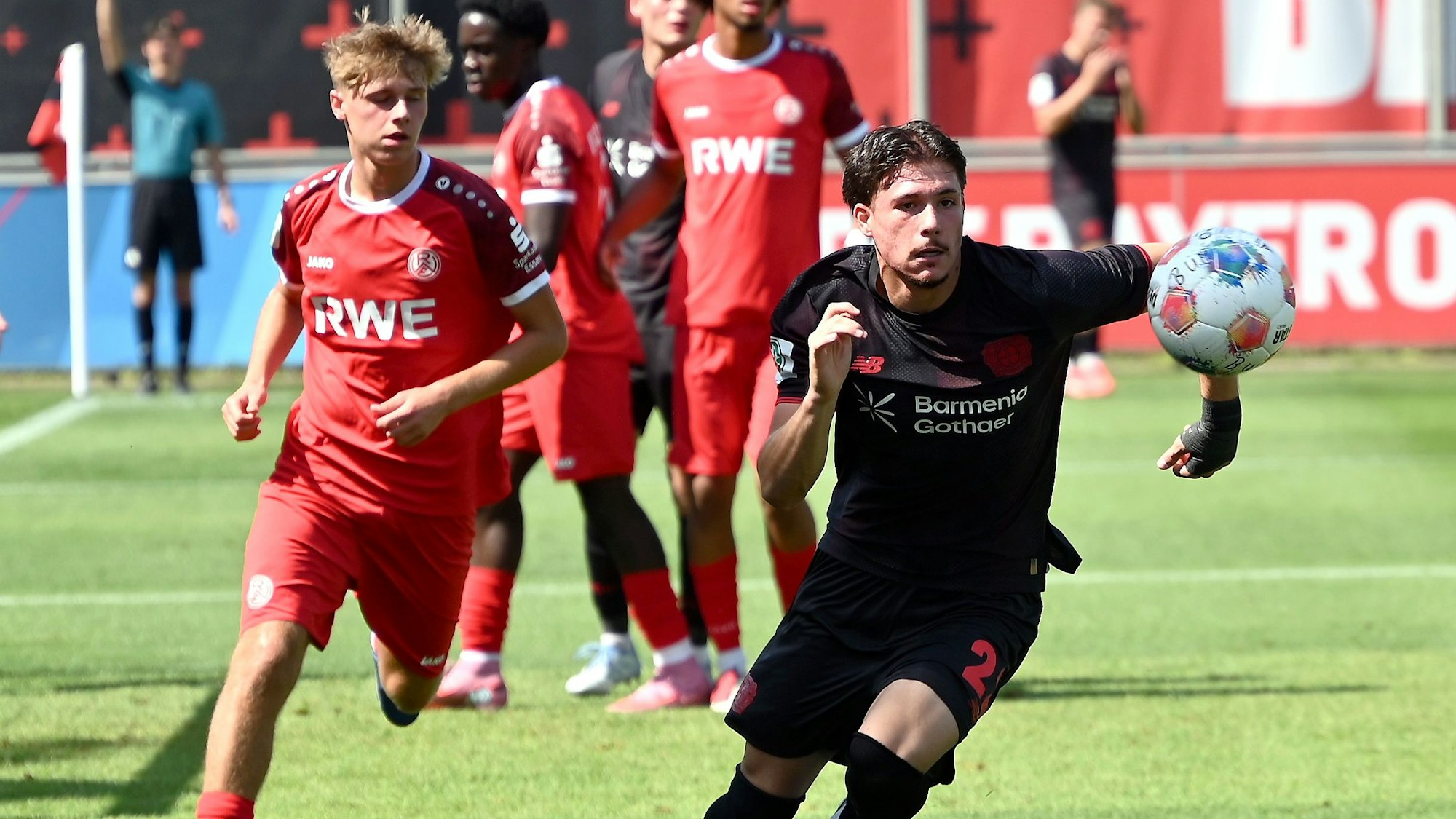 10.08.2025, Fussball-A Jug. Bayer Leverkusen-RW Essen
rechts: Dustin Buck (Bayer)
Foto: Uli Herhaus