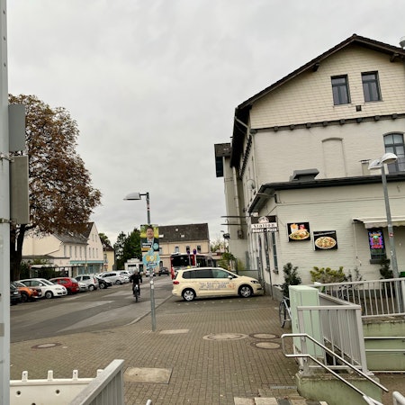 Der Leichlinger Bahnhofsvorplatz