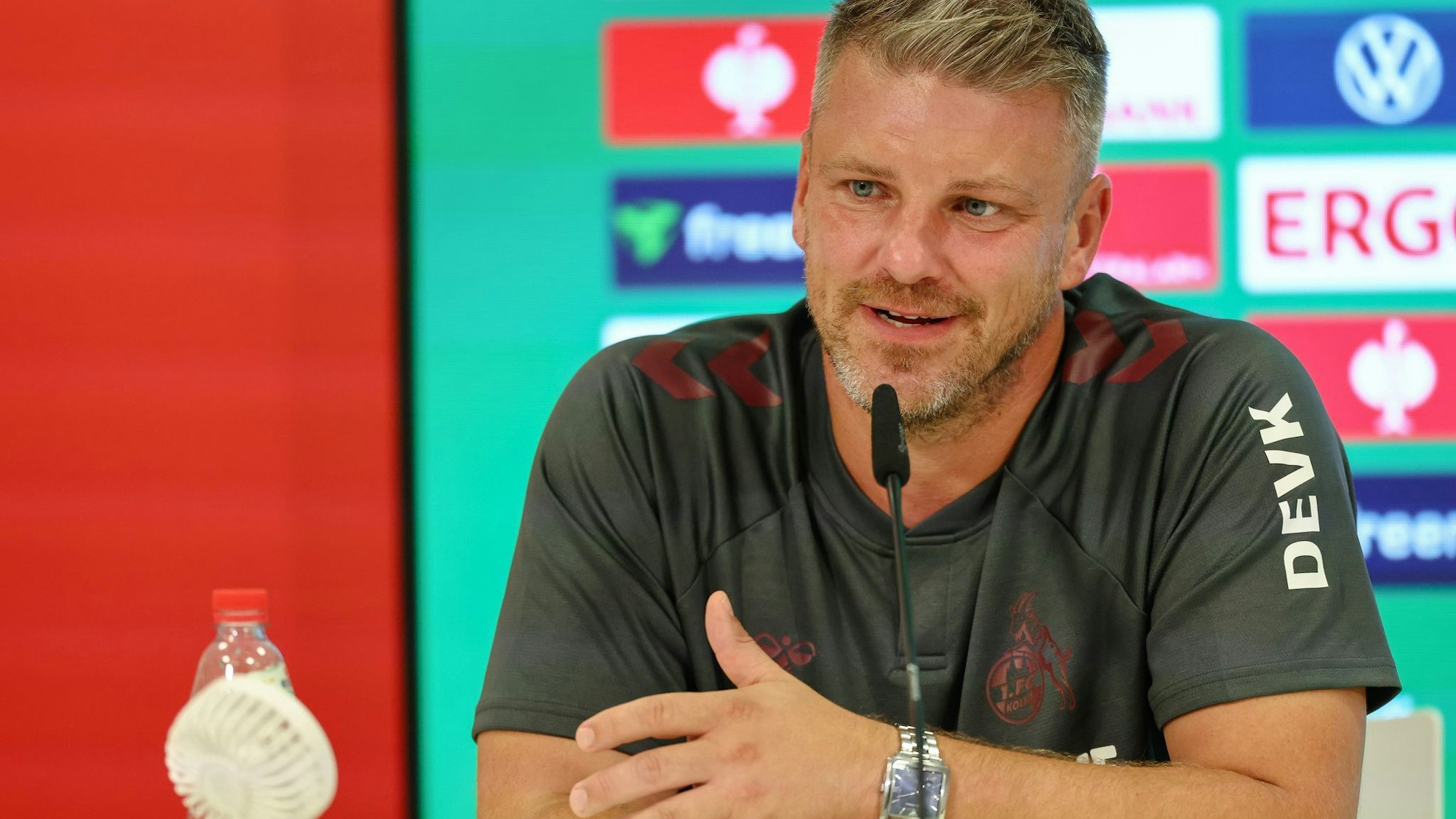 Freut sich auf das Heimspiel: FC Trainer Kwasniok.(Archivbild)