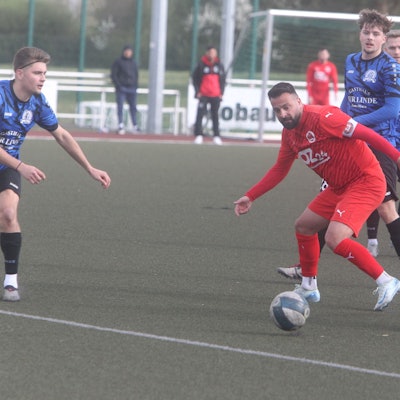 Das goldene Tor per Strafstoß erzielte für den 1. FC Niederkassel Fatih Tuysuz.