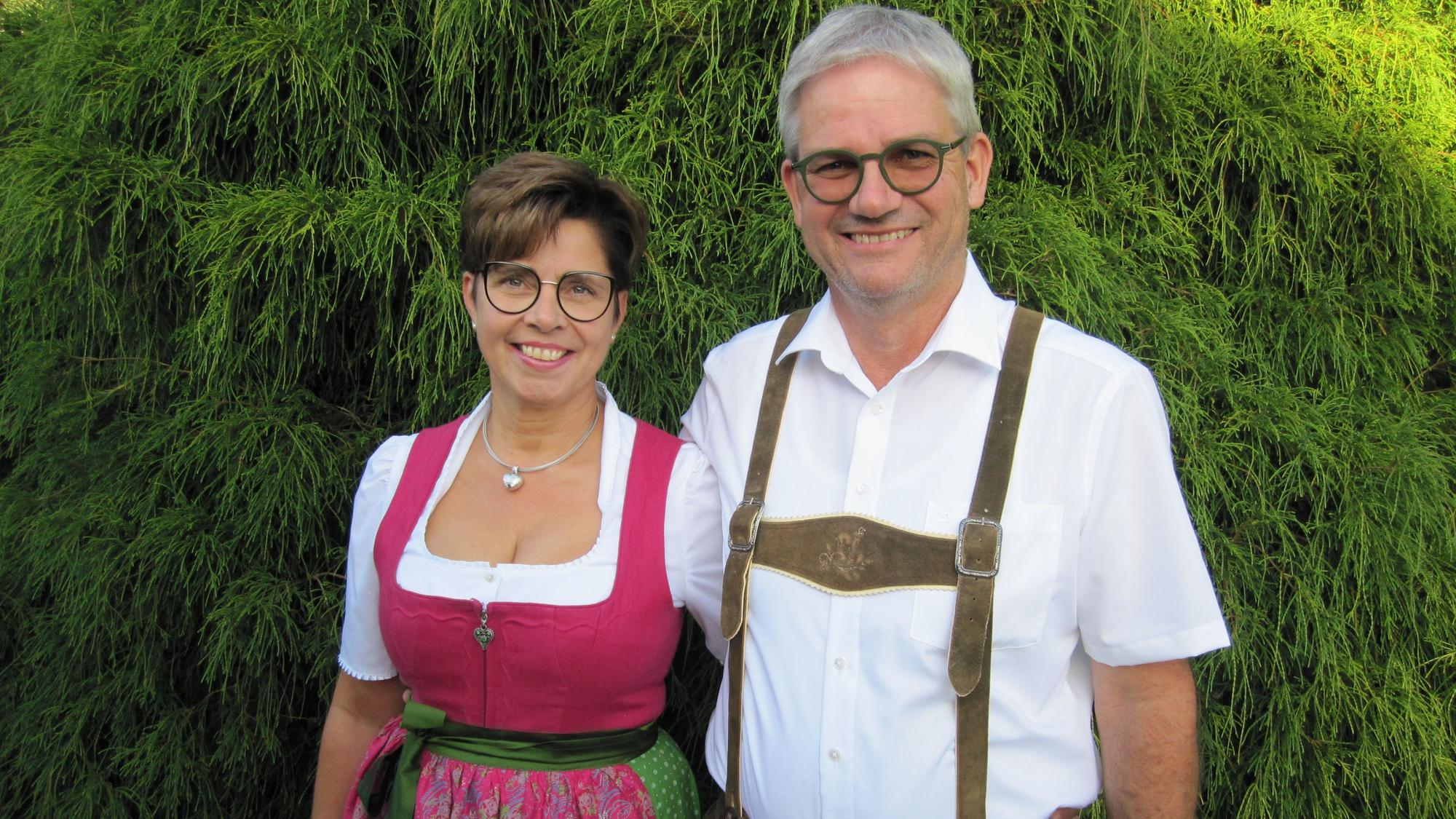 Das Eulenthaler Erntepaar 2025 Elke und Stefan Becher.
