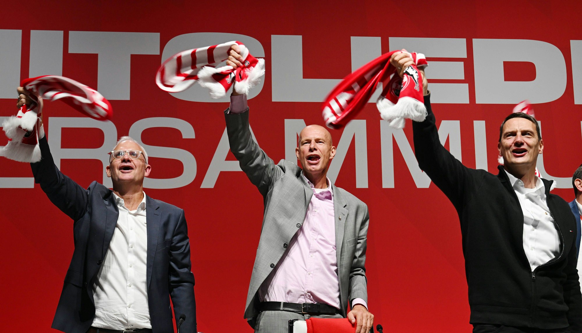 Jörn Stobbe, Jörg Alvermann und Ulf Sobek nach ihrer Wahl im September im Rhein-Energie-Stadion