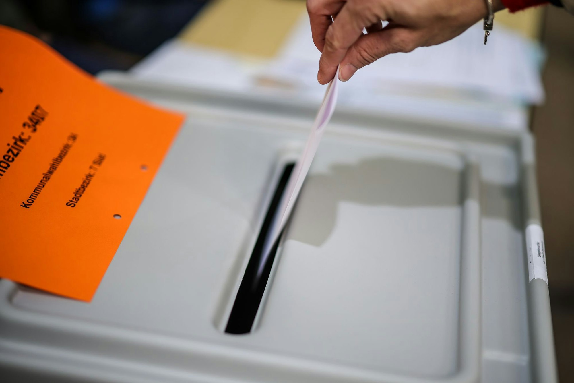 Bei der Wahlbeteiligung gibt es bislang in NRW kein einheitliches Bild.