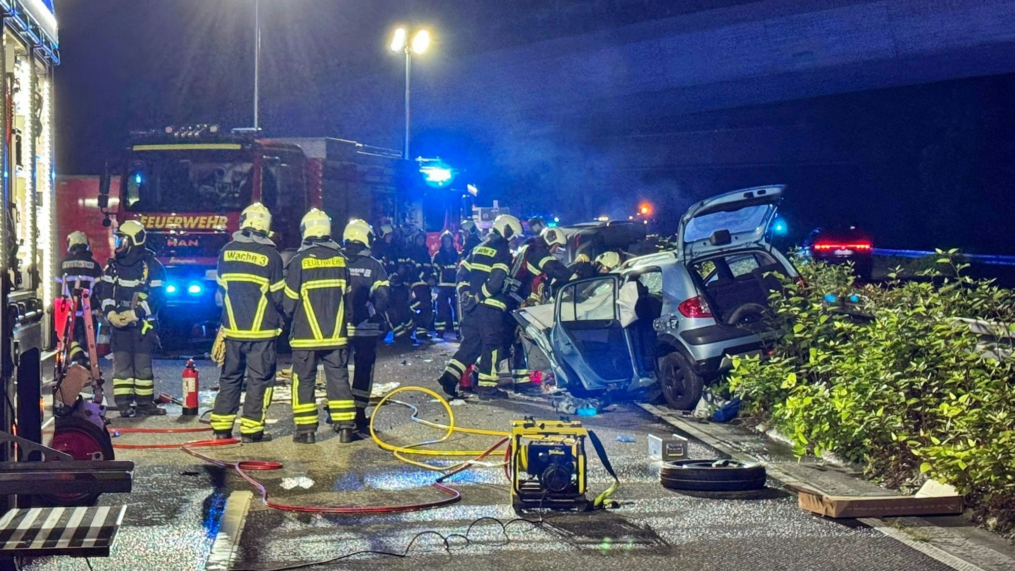 Auf der L74 ist es zu einem schweren Unfall gekommen.