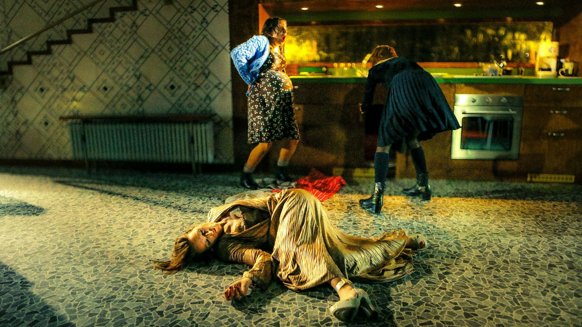 Szene aus Jon Fosses absurdes Familienstück „Der Name“ am Schauspiel Köln