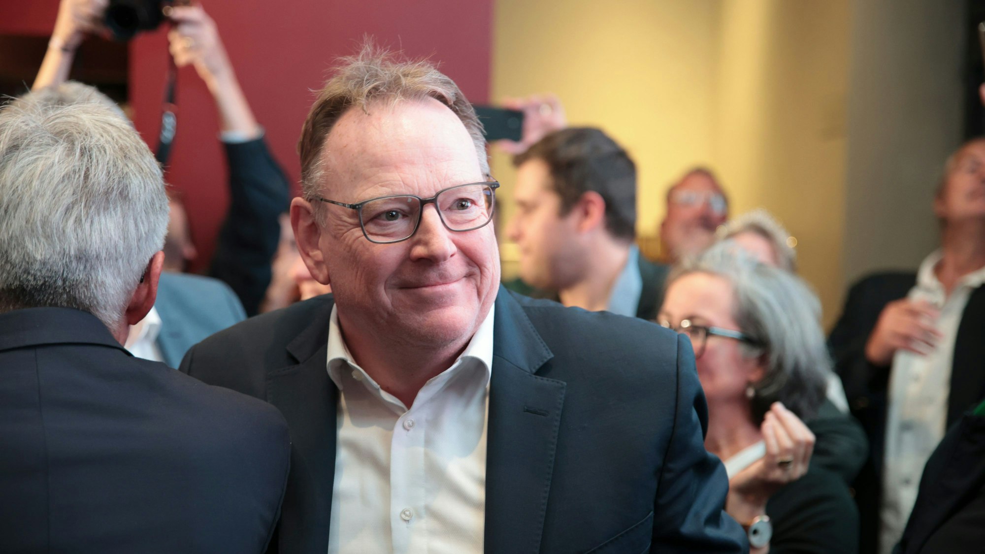 Das Bild zeigt Torsten Burmester ( SPD), den zukünftigen Oberbürgermeister von Köln, bei der SPD-Wahlparty im Saal Anno 1858 in der Malzmühle. Foto:Dirk Borm