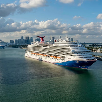 Das Kreuzfahrtschiff „Carnival Horizon“, auf dem die Frau unterwegs war. (Symbolbild)