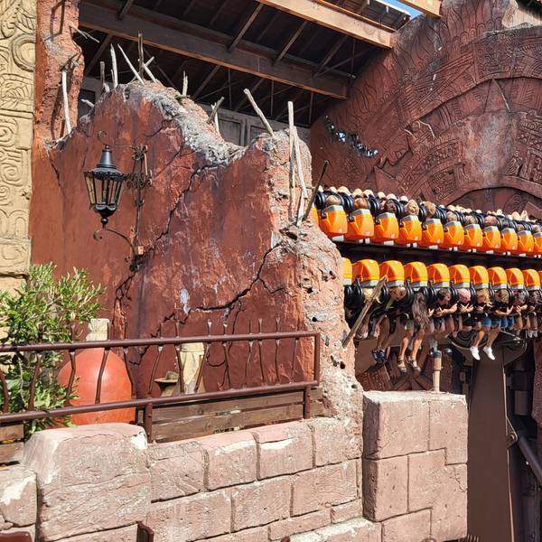 Blick auf den Suspended Top-Spin Talocan im Phantasialand.