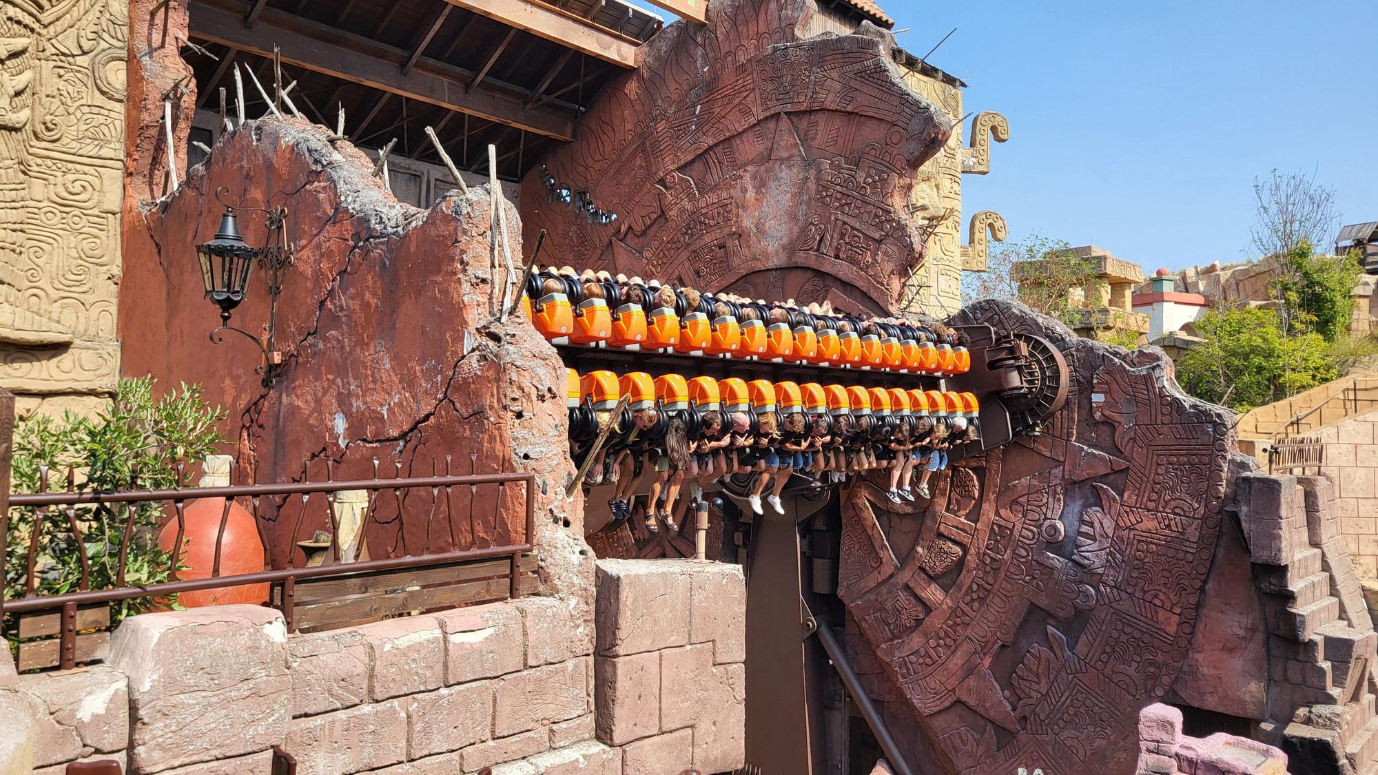 Der Suspended Top-Spin Talocan im Phantasialand ist der erste seiner Art in ganz Europa.