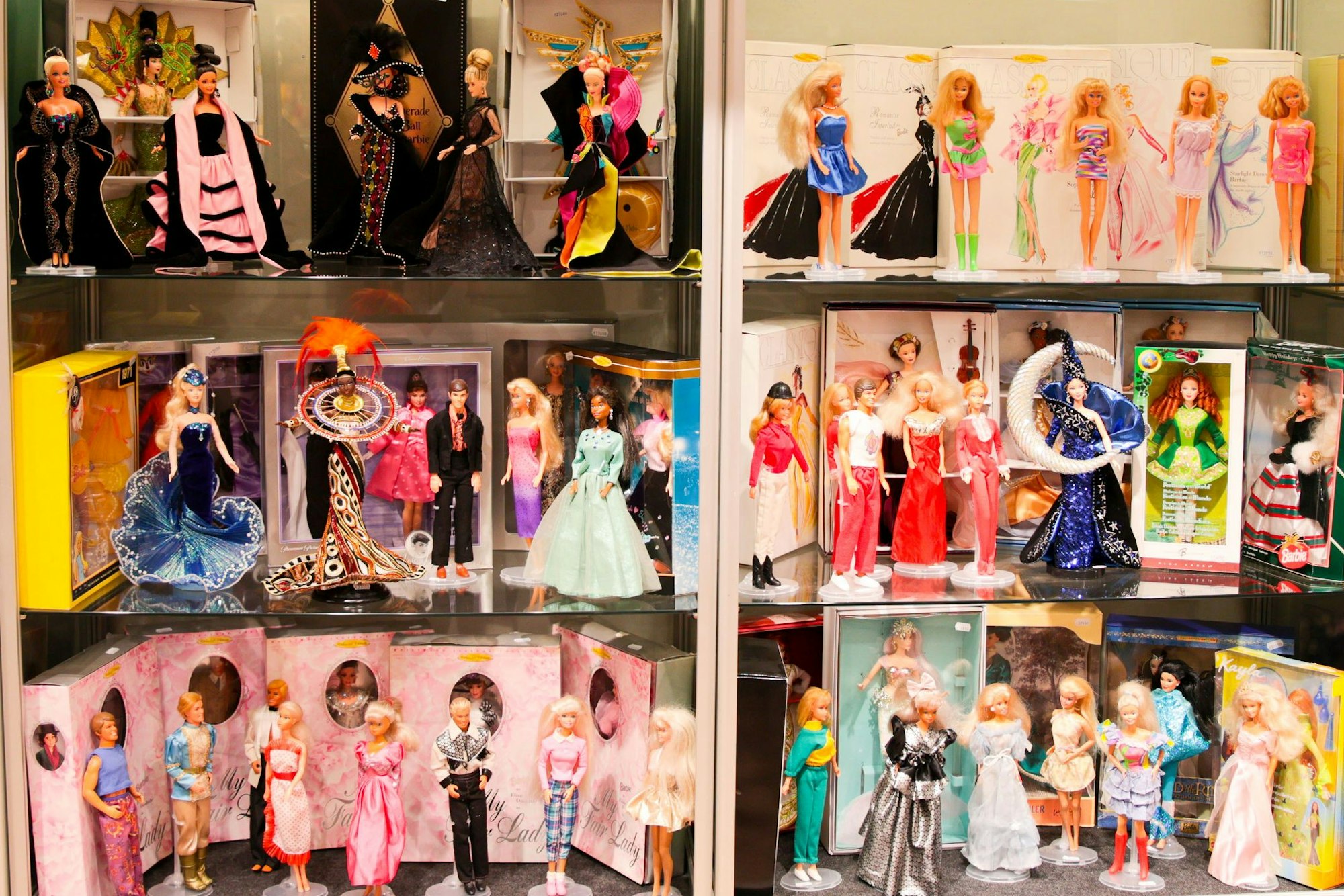 26.09.2025, Köln: Neueröffnung des Eröffnung des Comic- und Vintage-Spielzeugladen Toys&Helden:Foto:Dirk Borm