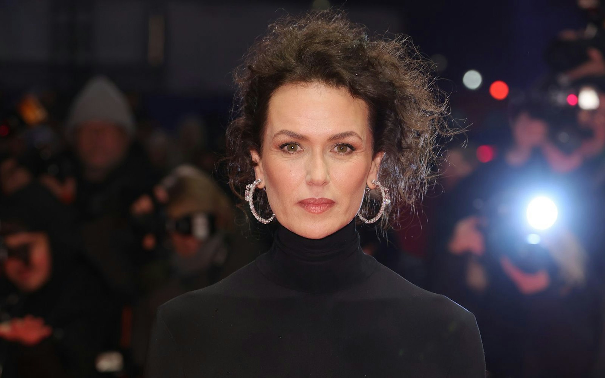 Melika Foroutan bei einer Filmpremiere der Berlinale 2025: die 49-Jährige ist verheiratet und hat zwei Kinder. Diese hält sie jedoch komplett aus der Öffentlichkeit heraus. (Bild: 2025 Getty Images/Andreas Rentz)
