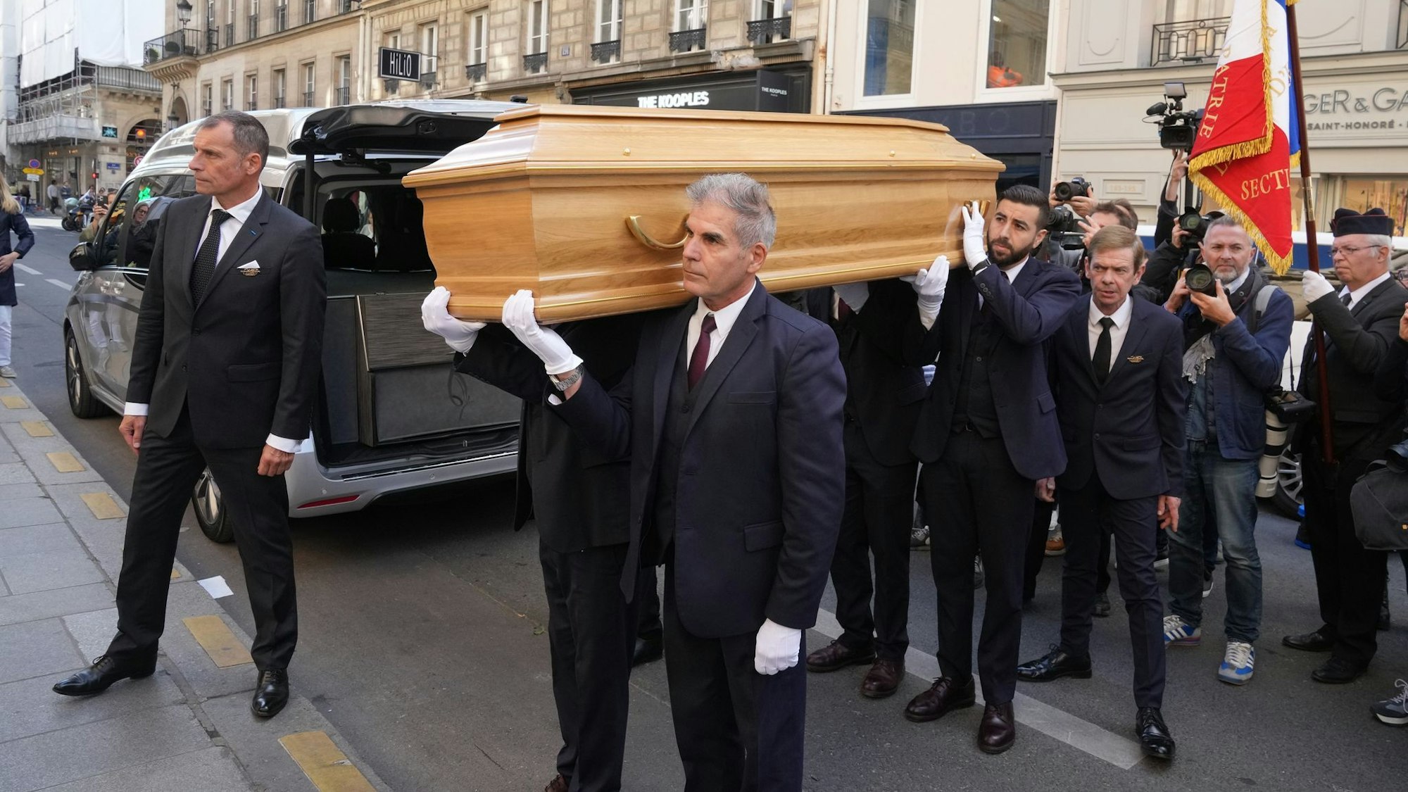 Ohne Blumen und Souvenirs - so wollte es die Familie.