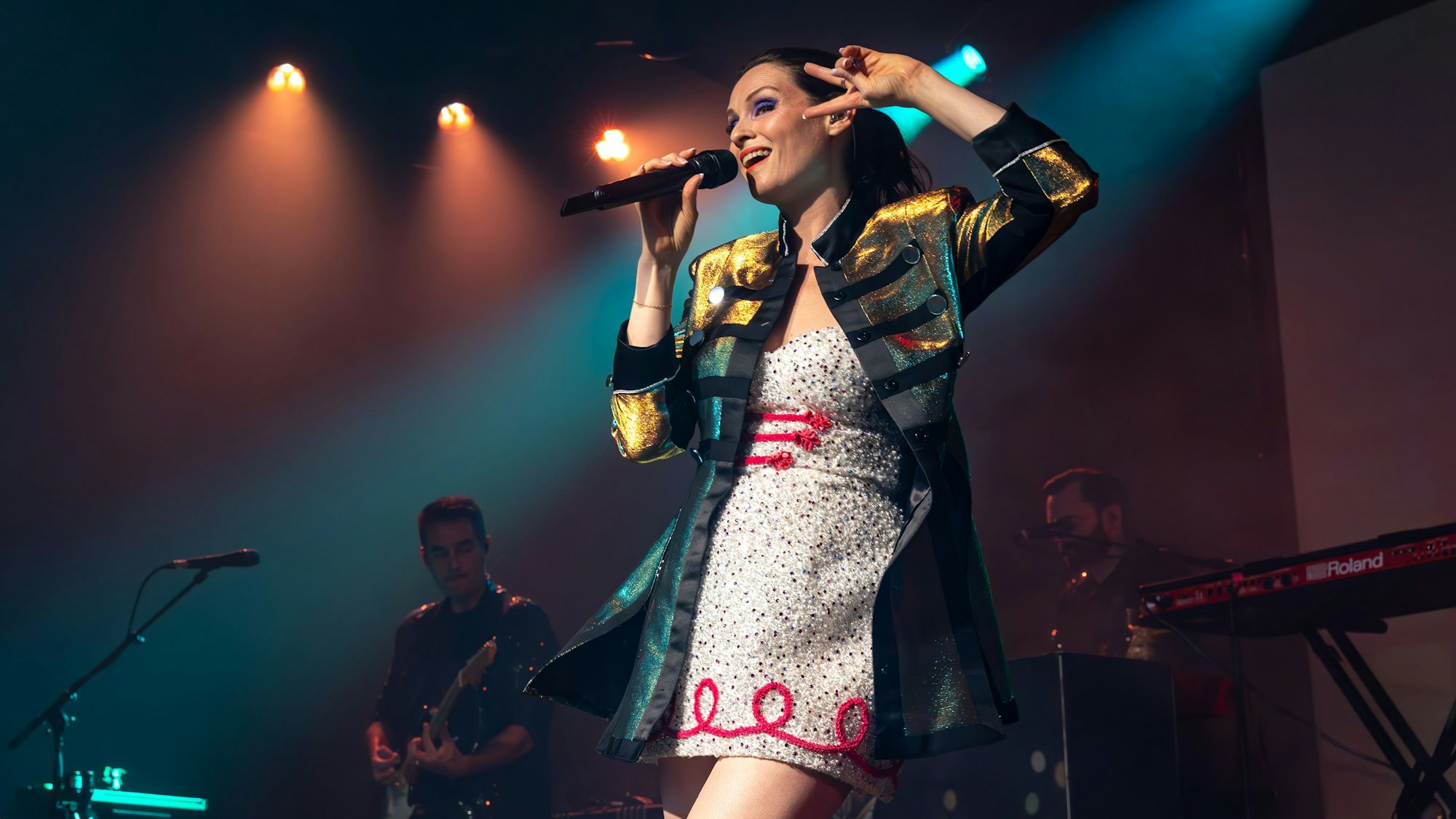 Sophie Ellis-Bextor bei ihrem Konzert in der Kölner „Kantine“.
Foto: Martina Goyert
