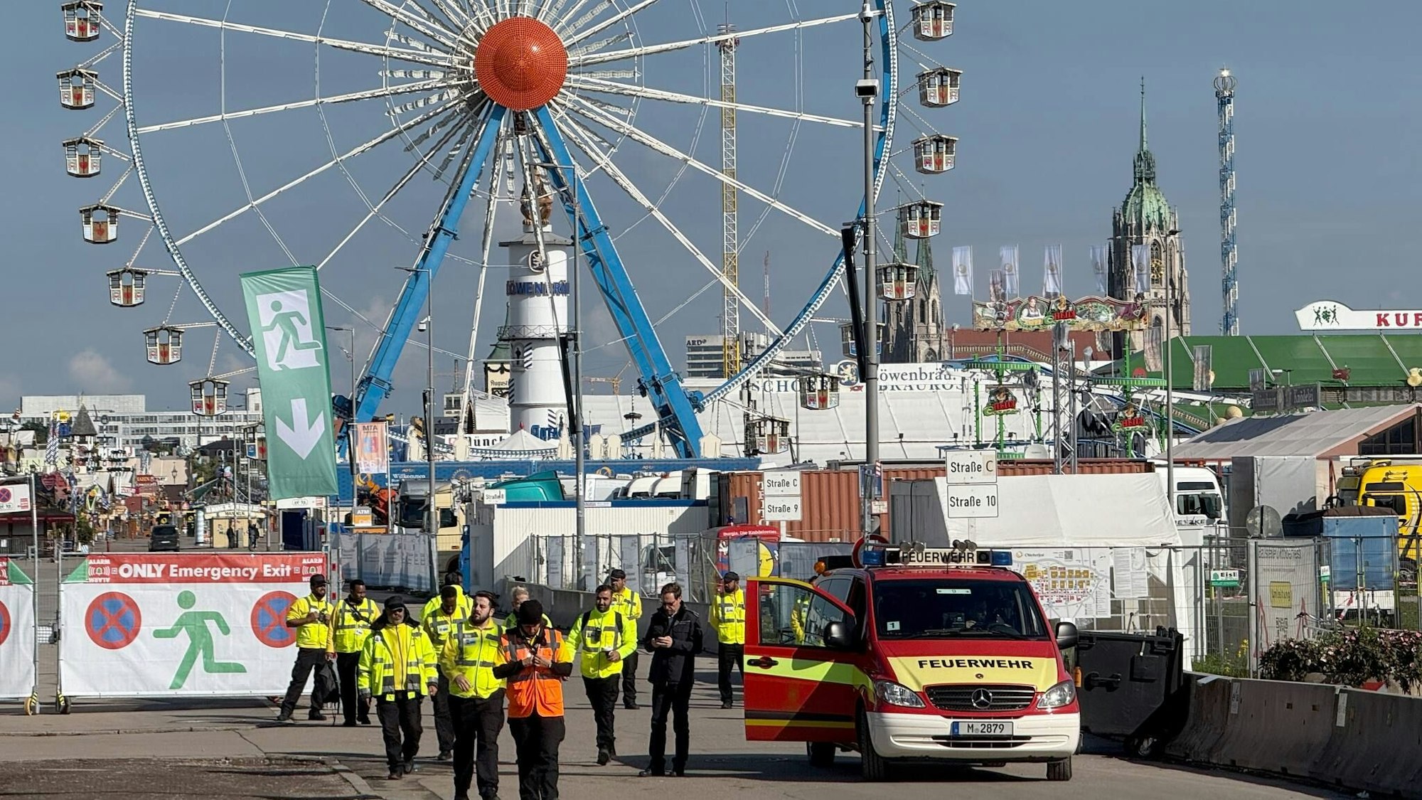 Das Münchner Oktoberfest blieb Mittwoch tagsüber wegen einer Sprengstoffdrohung geschlossen.