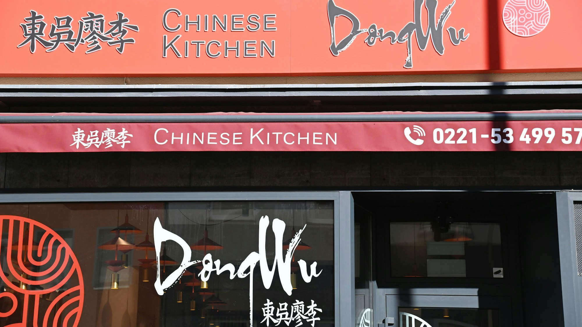 01.10.2025 Köln. Gastrokolumne „Julias Lieblingsort“ über das Restaurant „DongWu Chinese Kitchen“. Foto: Alexander Schwaiger