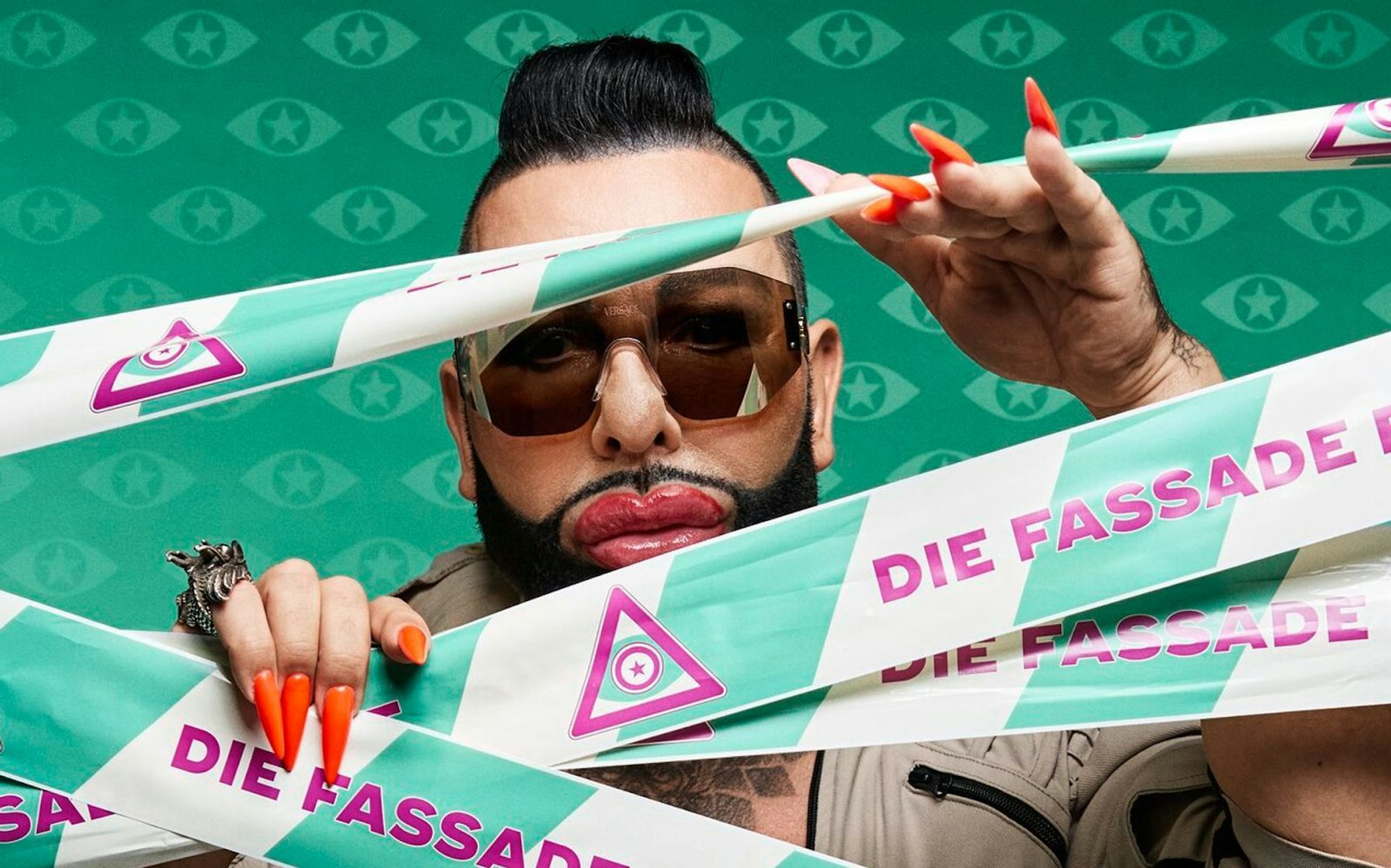 „Ich bin ein Einzelkämpfer“, lässt Harald Glööckler vor seiner Teilnahme an „Promi Big Brother“ wissen. (Bild: Joyn / Marc Rehbeck)
