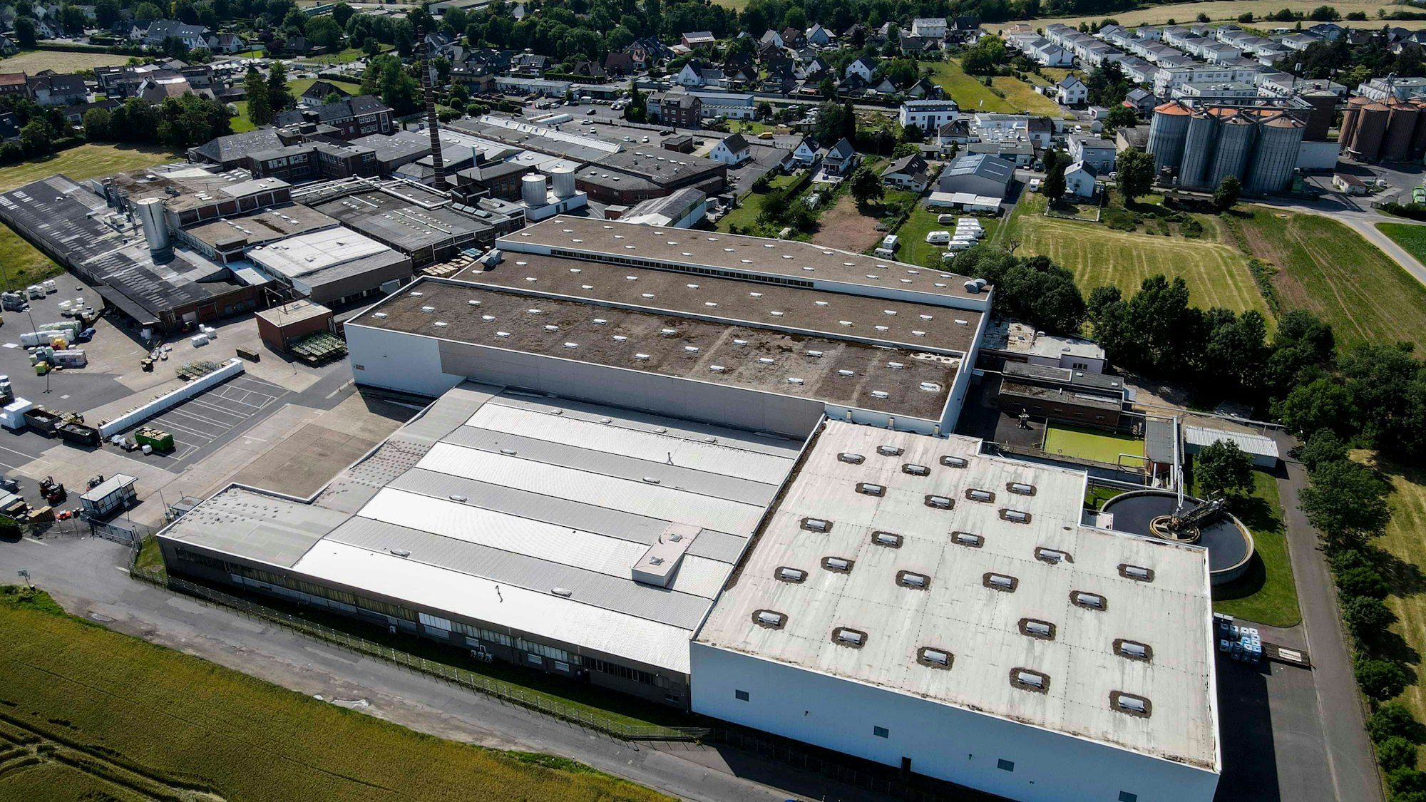 Das Bild zeigt das Werk aus der Luft.