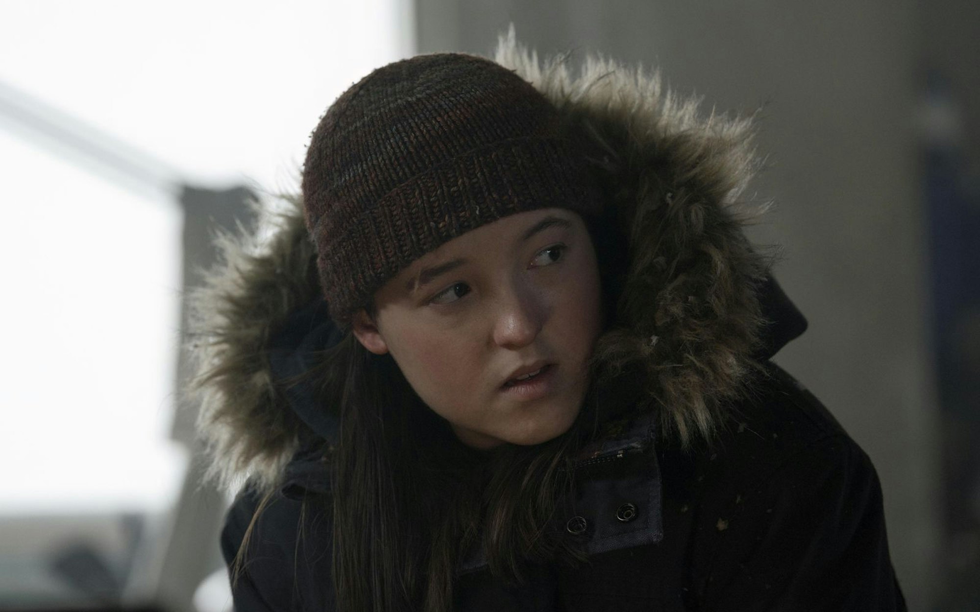 Ellie (Bella Ramsey) ist in der zweiten Staffel von „The Last of Us“ in die Garage gezogen. Von ihrem Ziehvater hat sie sich ein Stück weit entfremdet. (Bild: Home Box Office, Inc. All rights reserved. HBO® and all related programs are the property of Home Box Office, Inc)