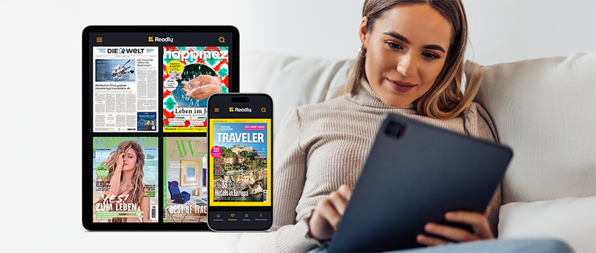 Frau liest Readly App auf Tablet.