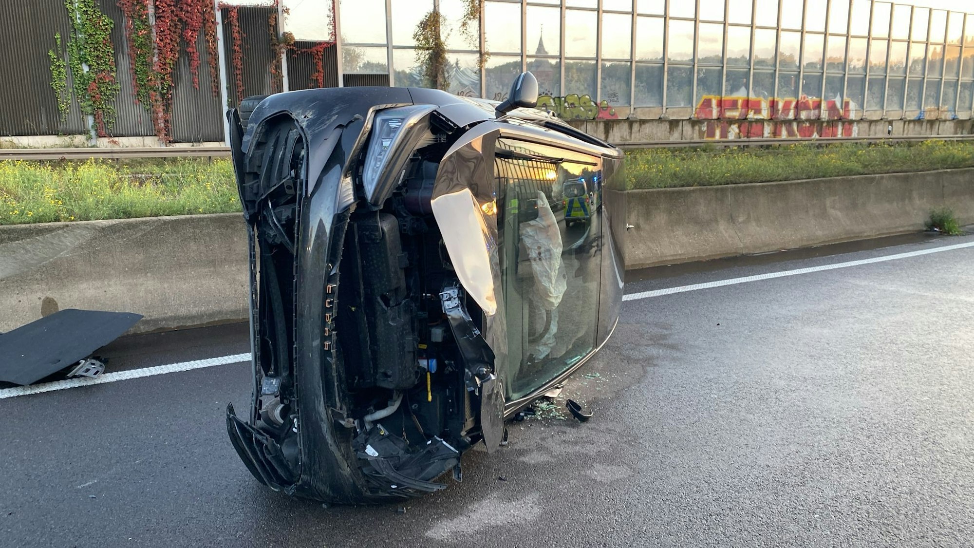 Der Wagen überschlug sich auf der Autobahn 4 bei Frechen.