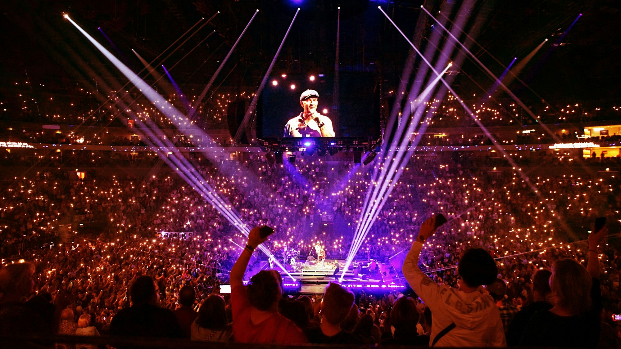 Blick auf die Bühne bei „Kölle singt“.