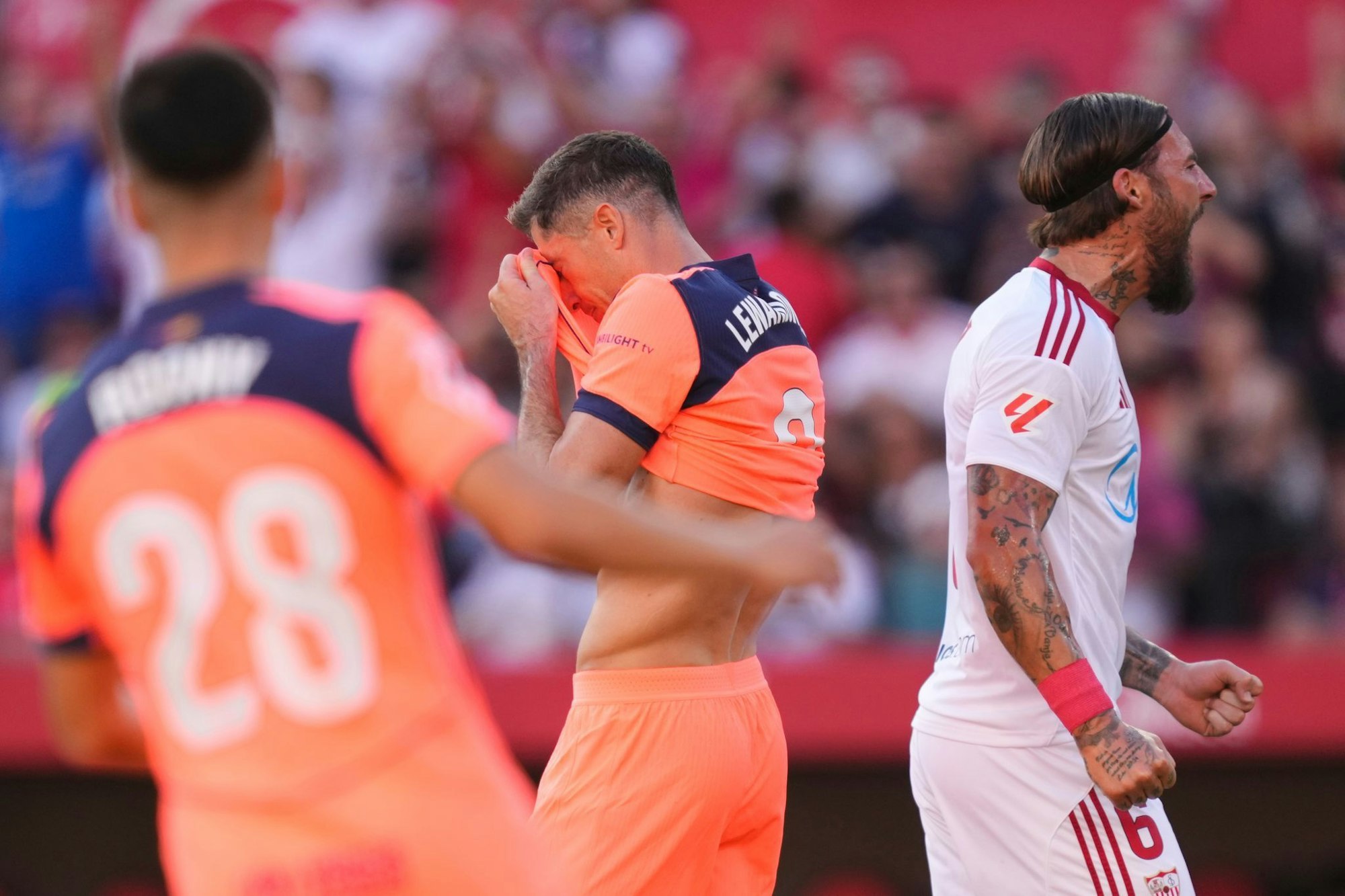 Robert Lewandowski erwischte im Spiel beim FC Sevilla nicht seinen besten Tag.
