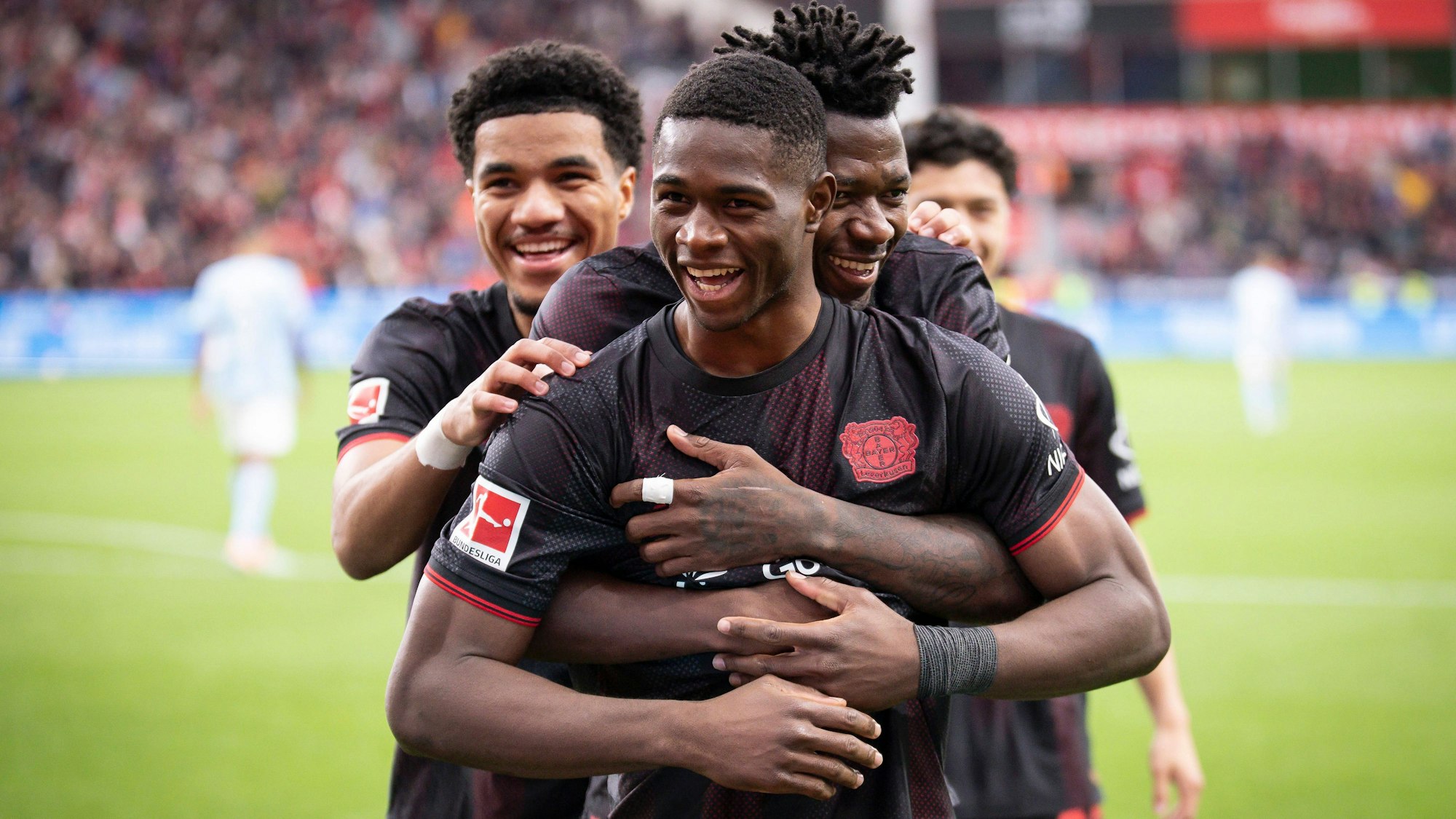 DFL: Bayer 04 Leverkusen - 1. FC Union Berlin, 04.10.2025 Torjubel nach dem 2:0 durch Christian Kofane Bayer 04 Leverkusen, 35 Bayer 04 Leverkusen - 1. FC Union Berlin an Spieltag 6 der 1. Fußball-Bundesliga am 04.10.2025 in der BayArena in Leverkusen. DIE DFL-VORSCHRIFTEN VERBIETEN JEDE VERWENDUNG VON FOTOS ALS BILDSEQUENZEN UND/ODER QUASI-VIDEO. Bayer 04 Leverkusen - 1. FC Union Berlin on Matchday 6 of the 1. Bundesliga on 04.10.2025 at the BayArena in Leverkusen. DFL REGULATIONS PROHIBIT ANY USE OF PHOTOGRAPHS AS IMAGE SEQUENCES AND/OR QUASI-VIDEO. Bayer 04 Leverkusen - 1. FC Union Berlin an Spieltag 6 der 1. Fußball-Bundesliga am 04.10.2025 in der BayArena in Leverkusen. DIE DFL-VORSCHRIFTEN VERBIETEN JEDE VERWENDUNG VON FOTOS ALS BILDSEQUENZEN UND/ODER QUASI-VIDEO. Bayer 04 Leverkusen - 1. FC Union Berlin on Matchday 6 of the 1. Bundesliga on 04.10.2025 at the BayArena in Leverkusen. DFL REGULATIONS PROHIBIT ANY USE OF PHOTOGRAPHS AS IMAGE SEQUENCES AND/OR QUASI-VIDEO. *** DFL Bayer 04 Leverkusen 1 FC Union Berlin, 04 10 2025 Goal celebration after the 2 0 by Christian Kofane Bayer 04 Leverkusen, 35 Bayer 04 Leverkusen 1 FC Union Berlin on matchday 6 of Bundesliga 1 at the BayArena in Leverkusen on 04 10 2025 THE DFL REGULATIONS PROHIBIT THE USE OF PHOTOS AS IMAGE SEQUENCES AND OR QUASI VIDEO Bayer 04 Leverkusen 1 FC Union Berlin on Matchday 6 of the 1 Bundesliga on 04 10 2025 at the BayArena in Leverkusen DFL REGULATIONS PROHIBIT ANY USE OF PHOTOGRAPHS AS IMAGE SEQUENCES AND OR QUASI VIDEO Bayer 04 Leverkusen 1 FC Union Berlin on matchday 6 of Bundesliga 1 at BayArena in Leverkusen on 04 10 2025 THE DFL REGULATIONS PROHIBIT ANY USE OF PHOTOGRAPHS AS IMAGE SEQUENCES AND OR QUASI VIDEO Bayer 04 Leverkusen 1 FC Union Berlin on matchday 6 of Bundesliga 1 at BayArena in Leverkusen on 04 10 2025 QUASI VIDEO Bayer 04 Leverkusen 1 FC Union Berlin on Matchday 6 of the 1 Bundesliga on 04 10 2025 at the BayArena in Leverkusen DFL REGULATIONS PROHIBIT ANY USE OF