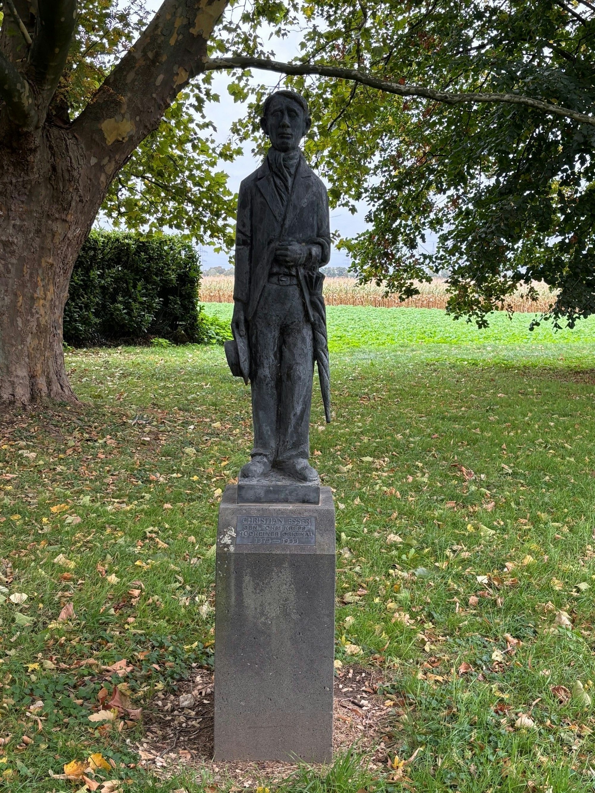 Auf dem Bild ist eine Figur eines Mannes zu sehen.