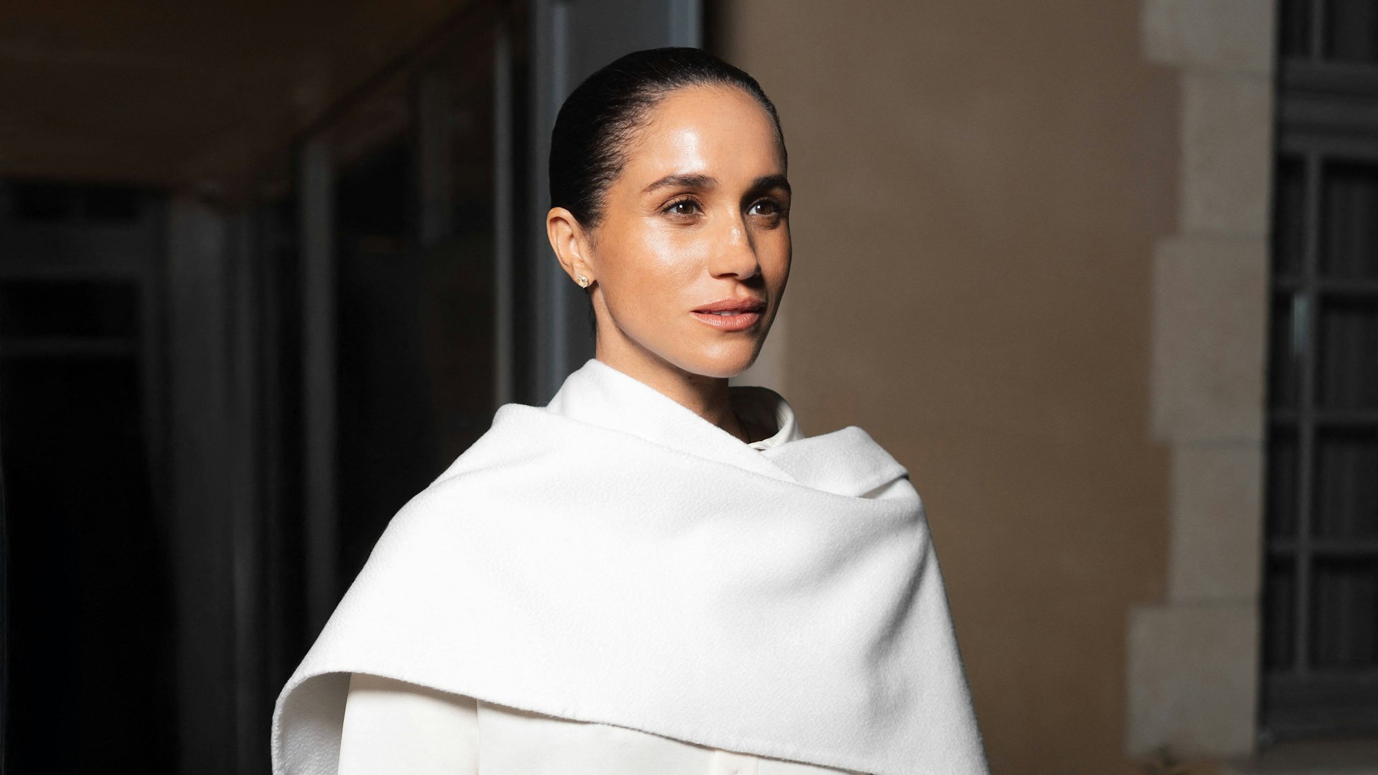 Herzogin Meghan besuchte die Balenciaga Show bei der Paris Fashion Week.