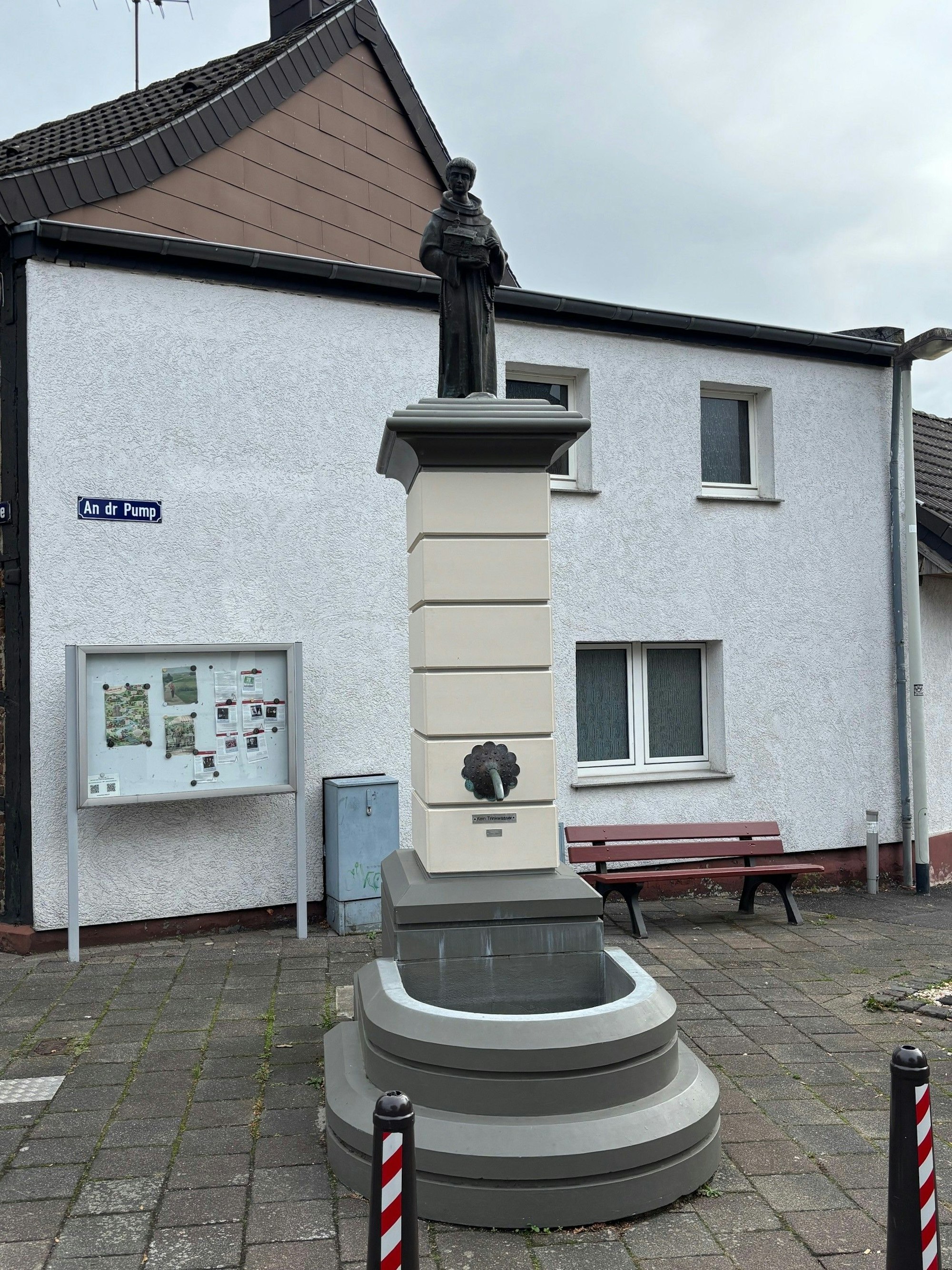 Das Pumpendenkmal an der Aegidiusstraße.