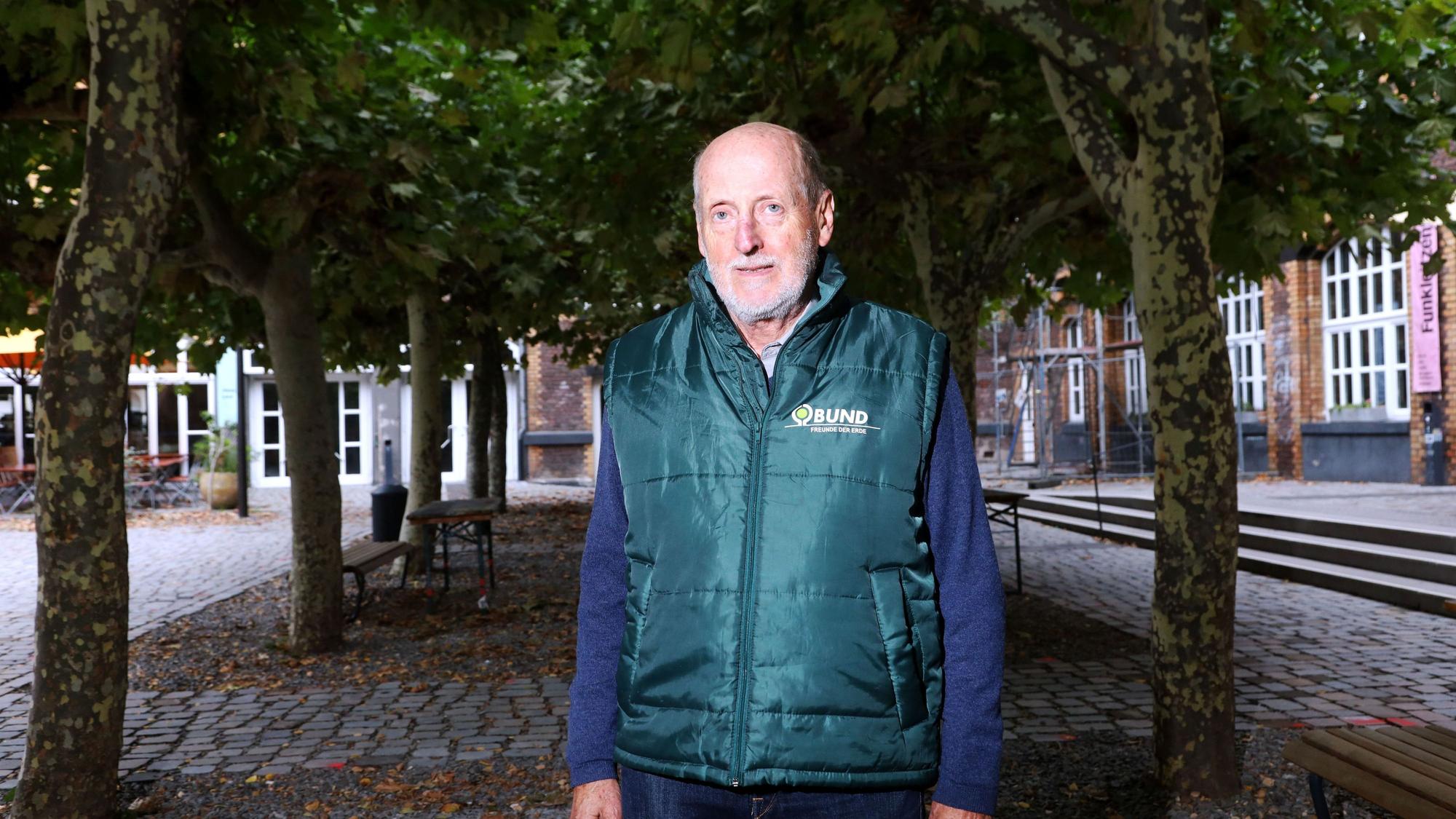 Helmut Röscheisen, Vorstandsmitglied der Ortsgruppe Köln vom Bund, liefert Impulse für die beginnenden Sondierungsgespräche für ein Ratsbündnis.