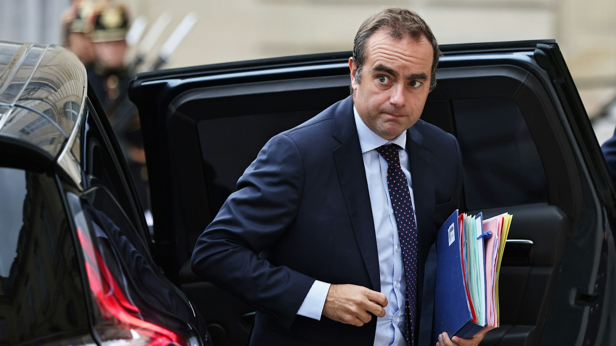 Sébastien Lecornu bei der Ankunft im Elysee-Palast in Paris.
